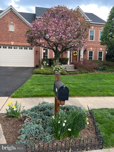 FAIR OAKS GLEN - Residential