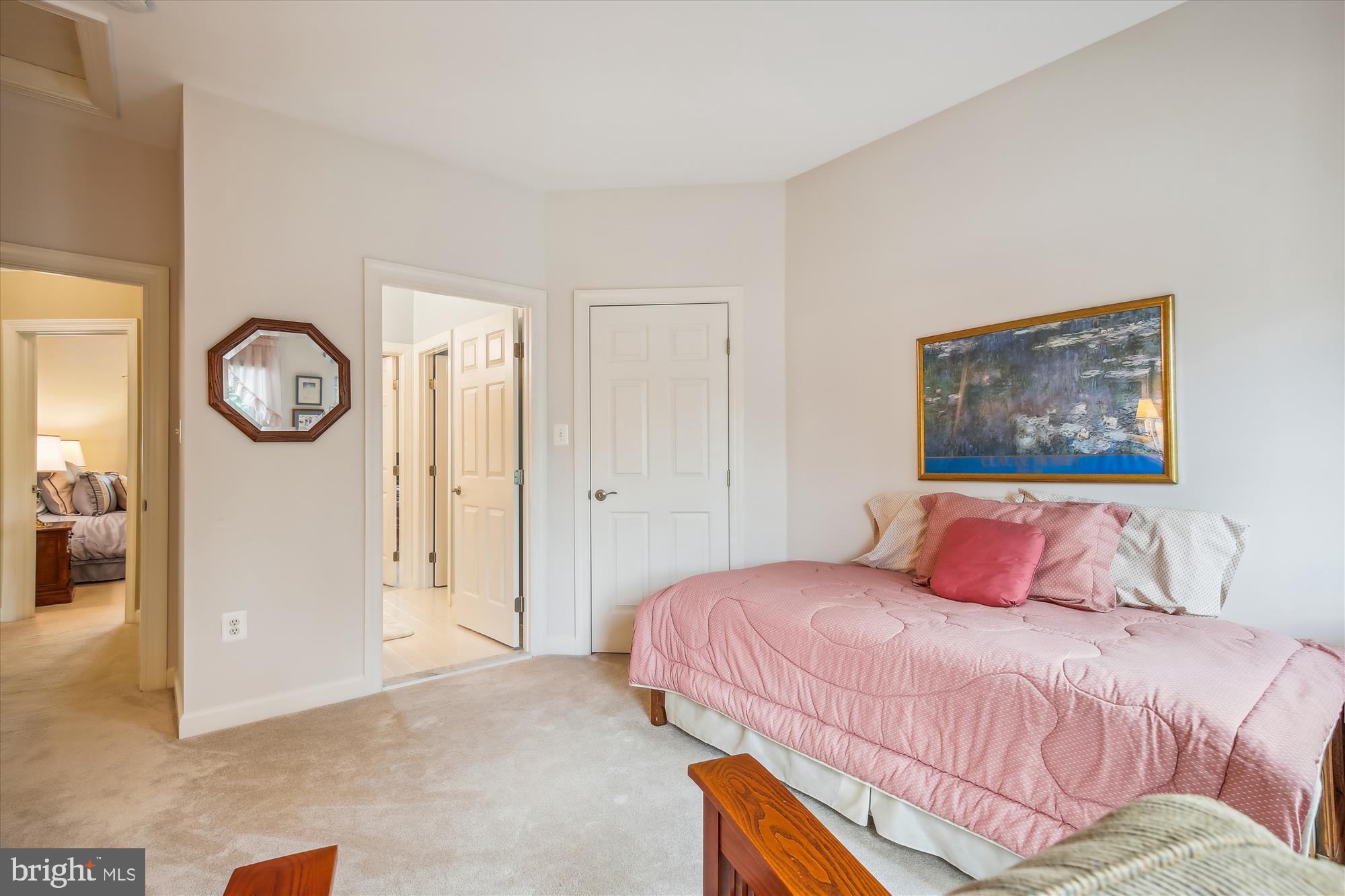 FAIR OAKS GLEN - Residential