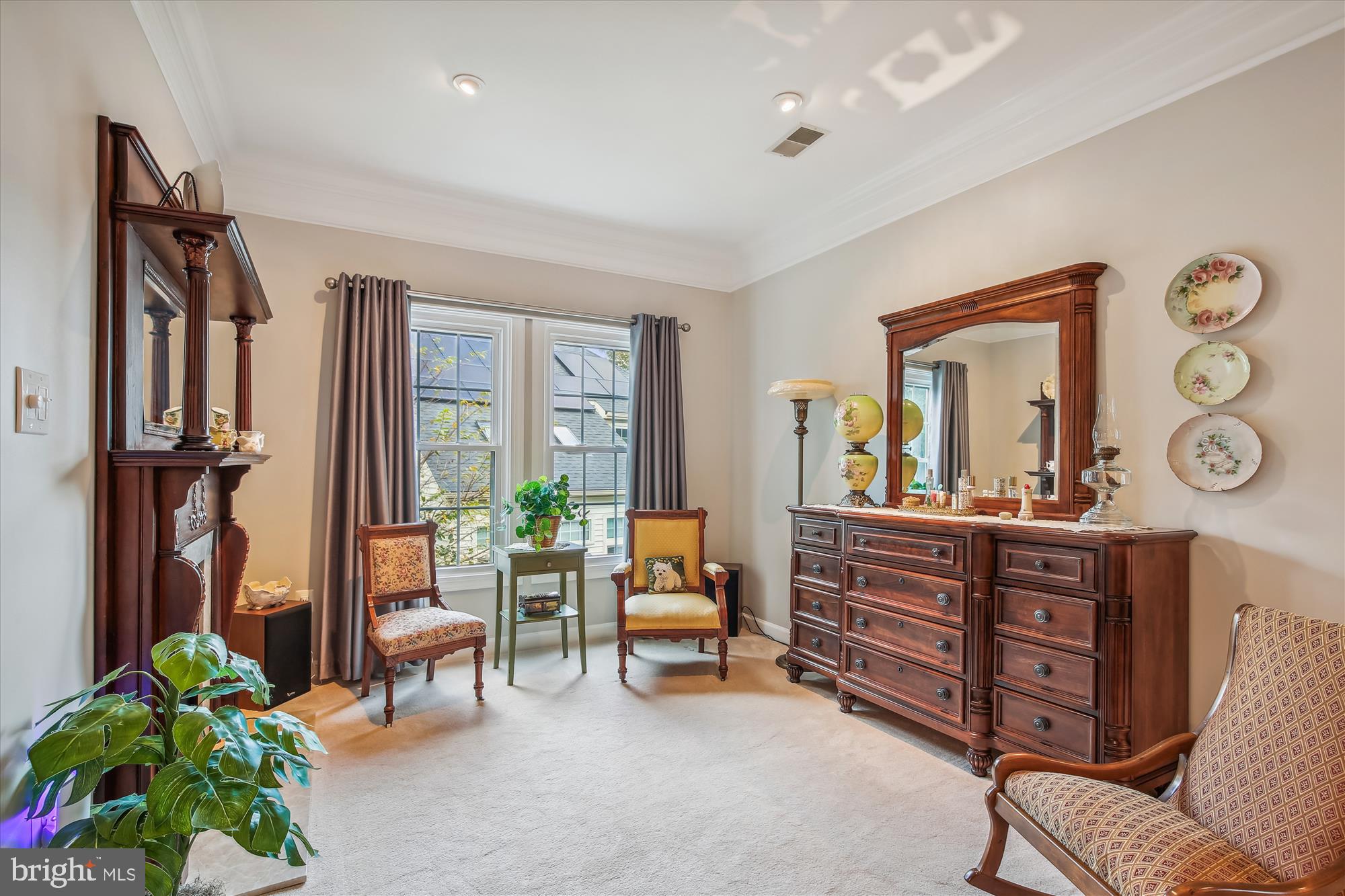 FAIR OAKS GLEN - Residential