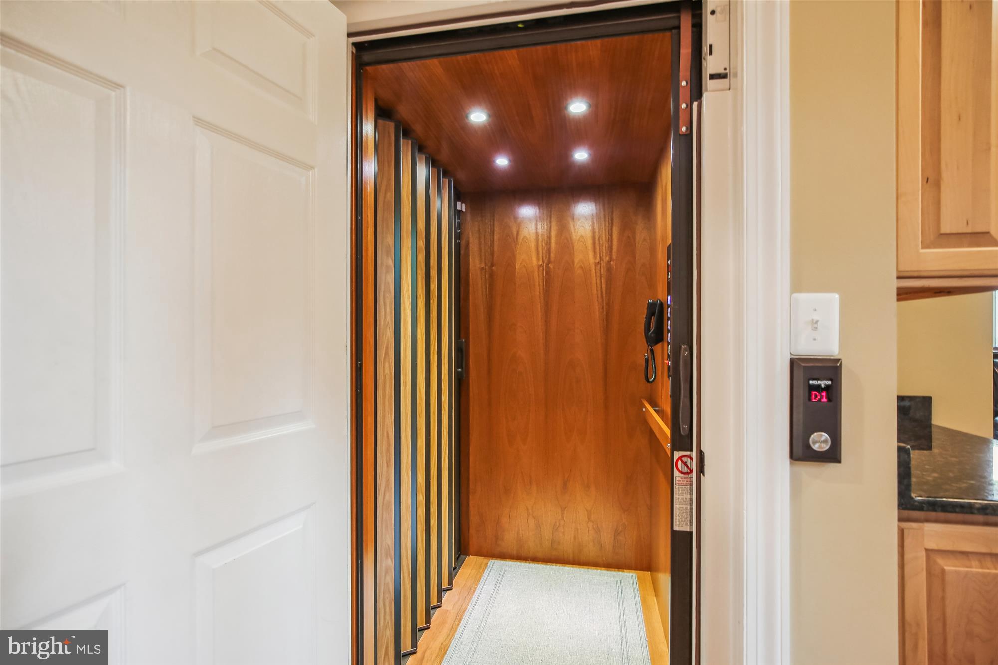 FAIR OAKS GLEN - Residential