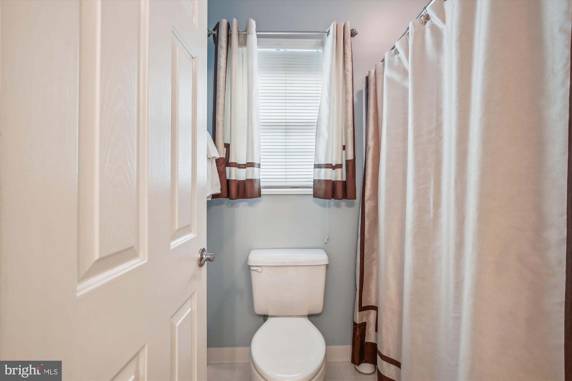 FAIR OAKS GLEN - Residential