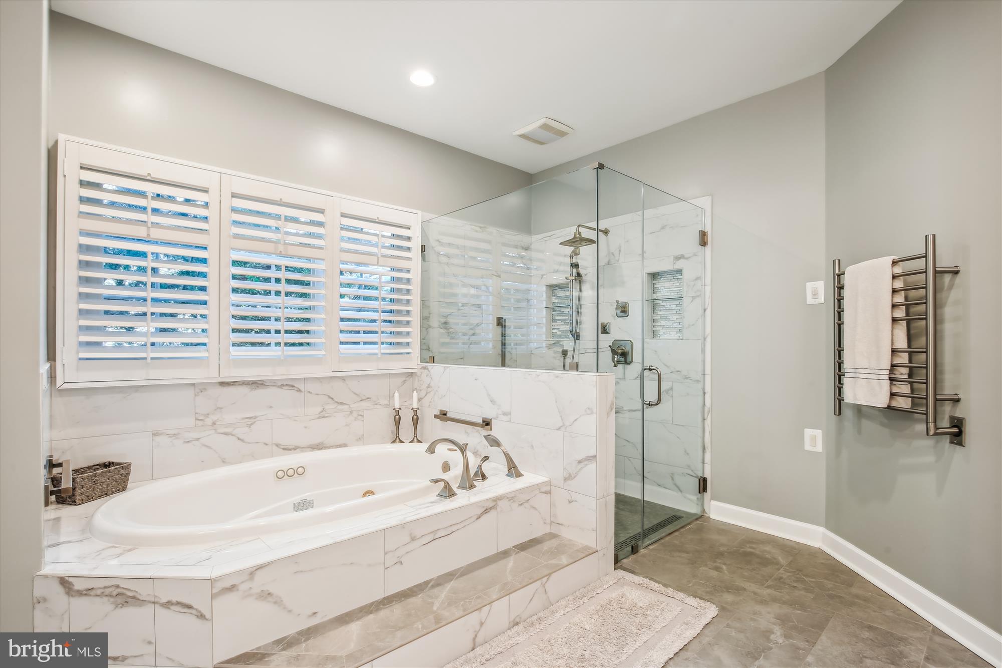 FAIR OAKS GLEN - Residential