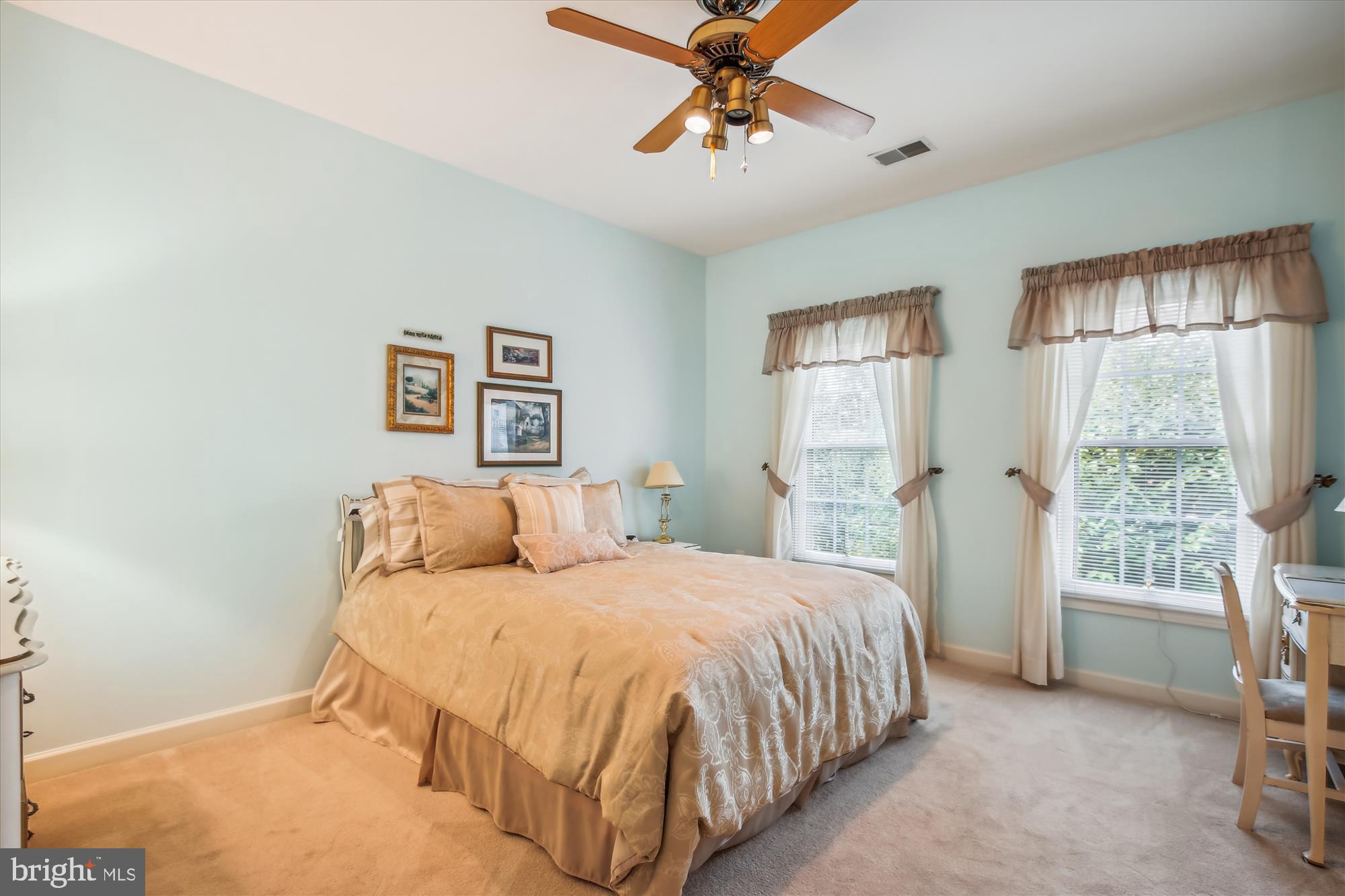 FAIR OAKS GLEN - Residential