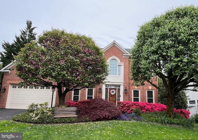 FAIR OAKS GLEN - Residential