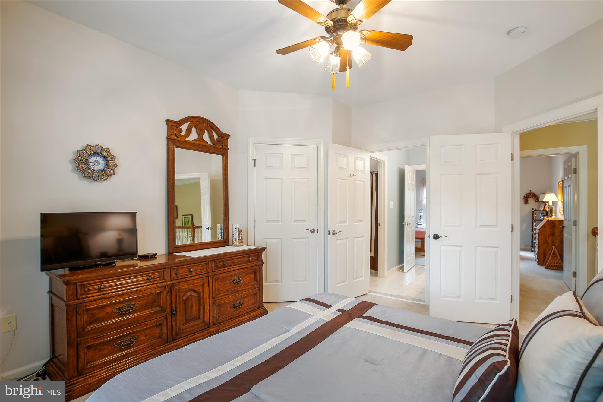 FAIR OAKS GLEN - Residential