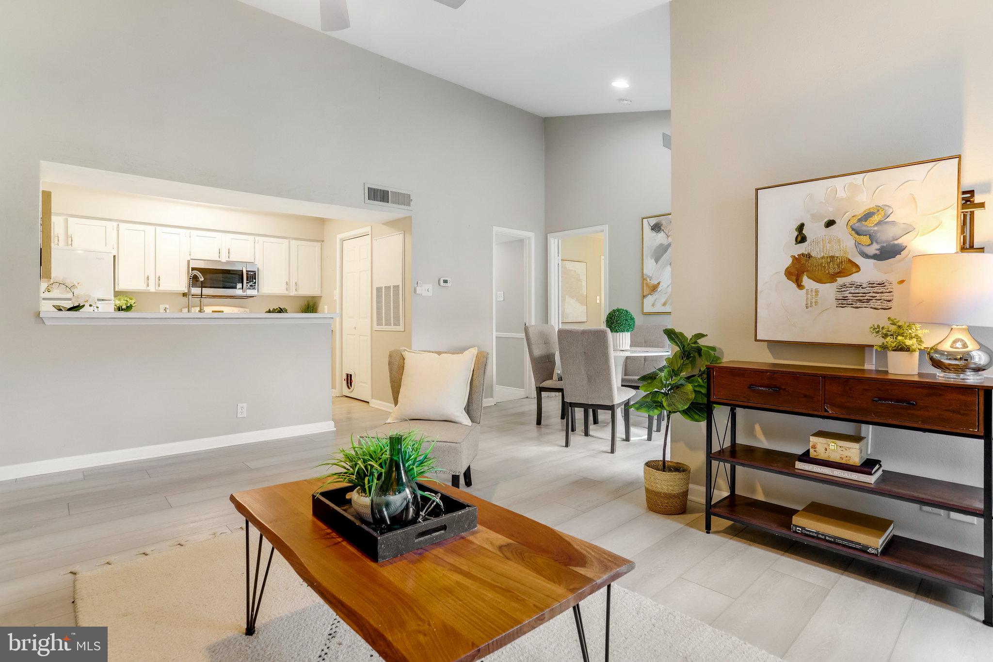 POINTE AT PARK CENTER - Residential