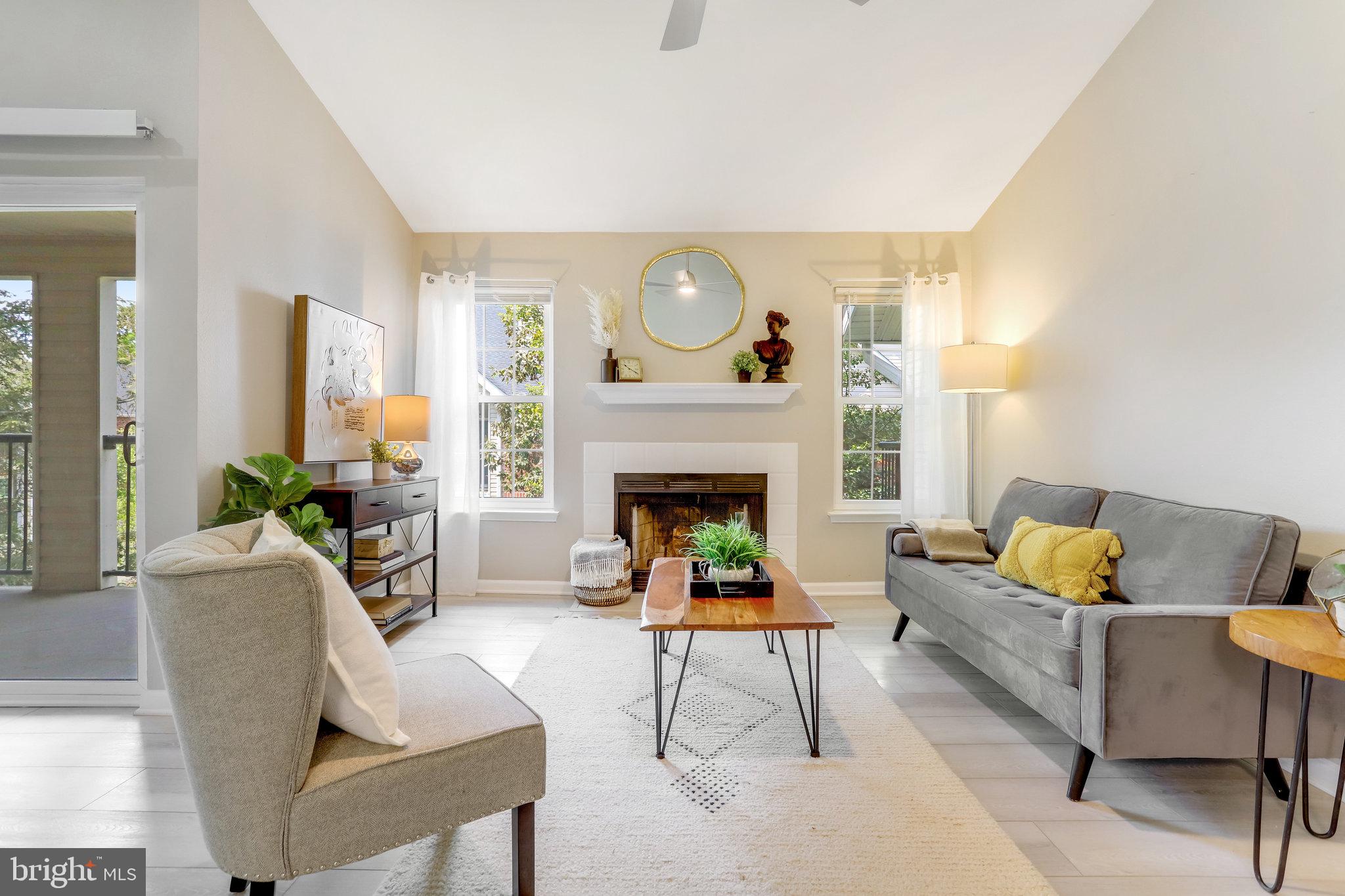 POINTE AT PARK CENTER - Residential