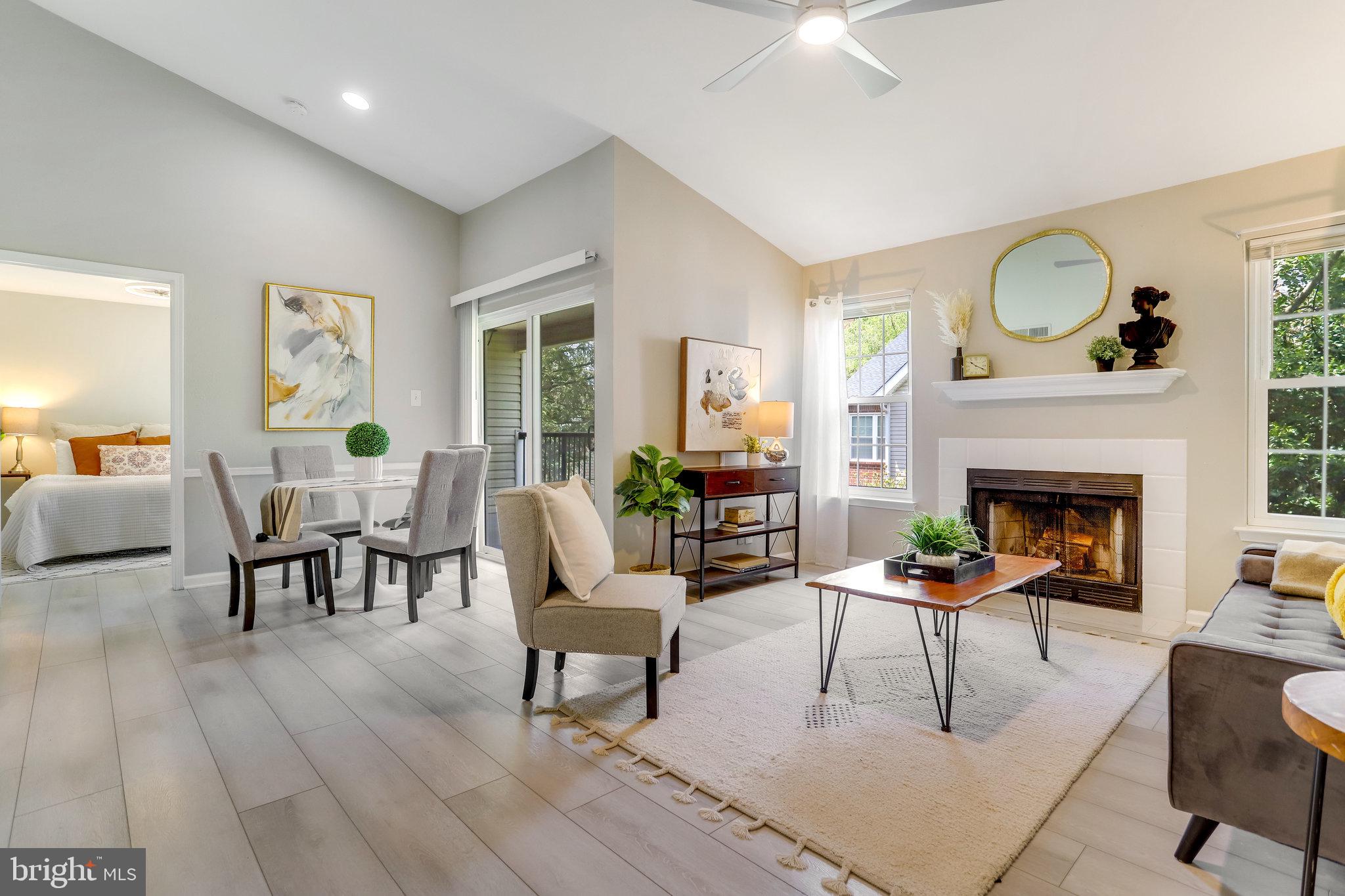 POINTE AT PARK CENTER - Residential