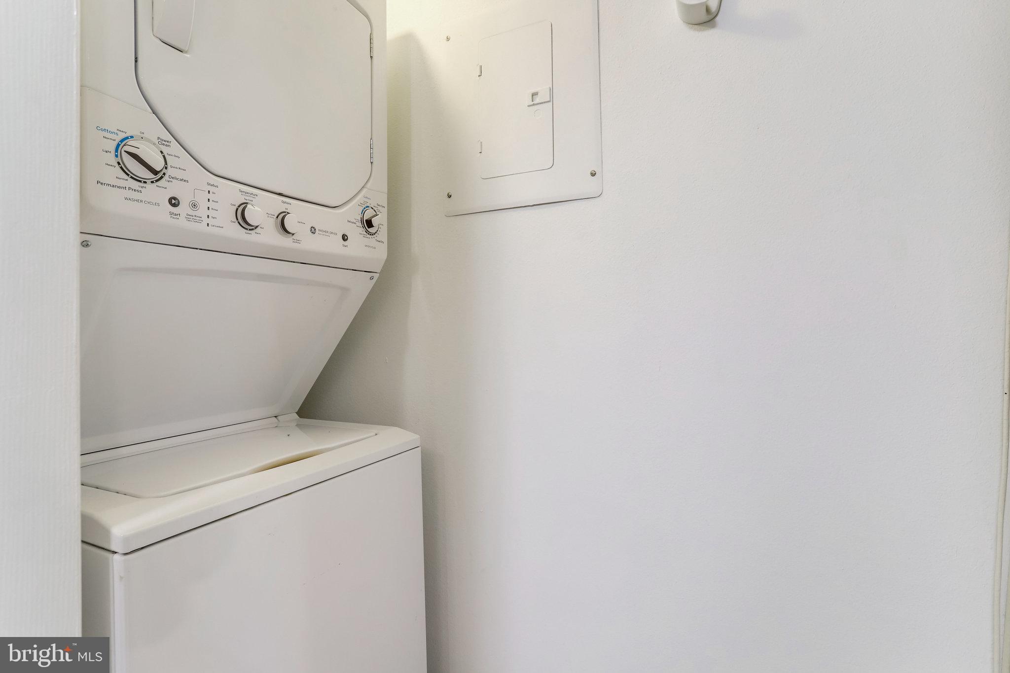 POINTE AT PARK CENTER - Residential