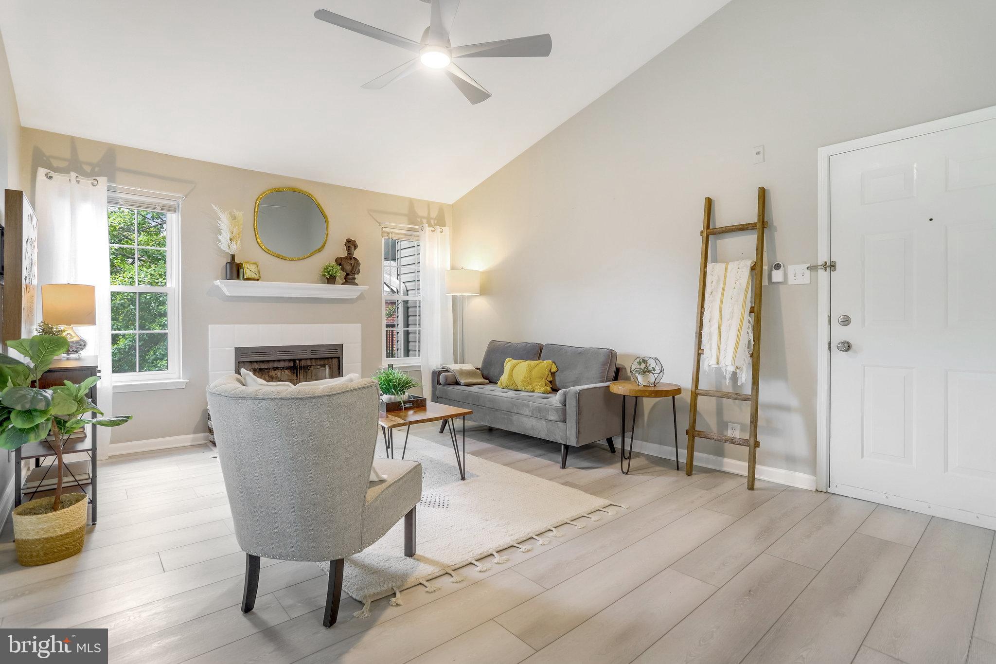 POINTE AT PARK CENTER - Residential