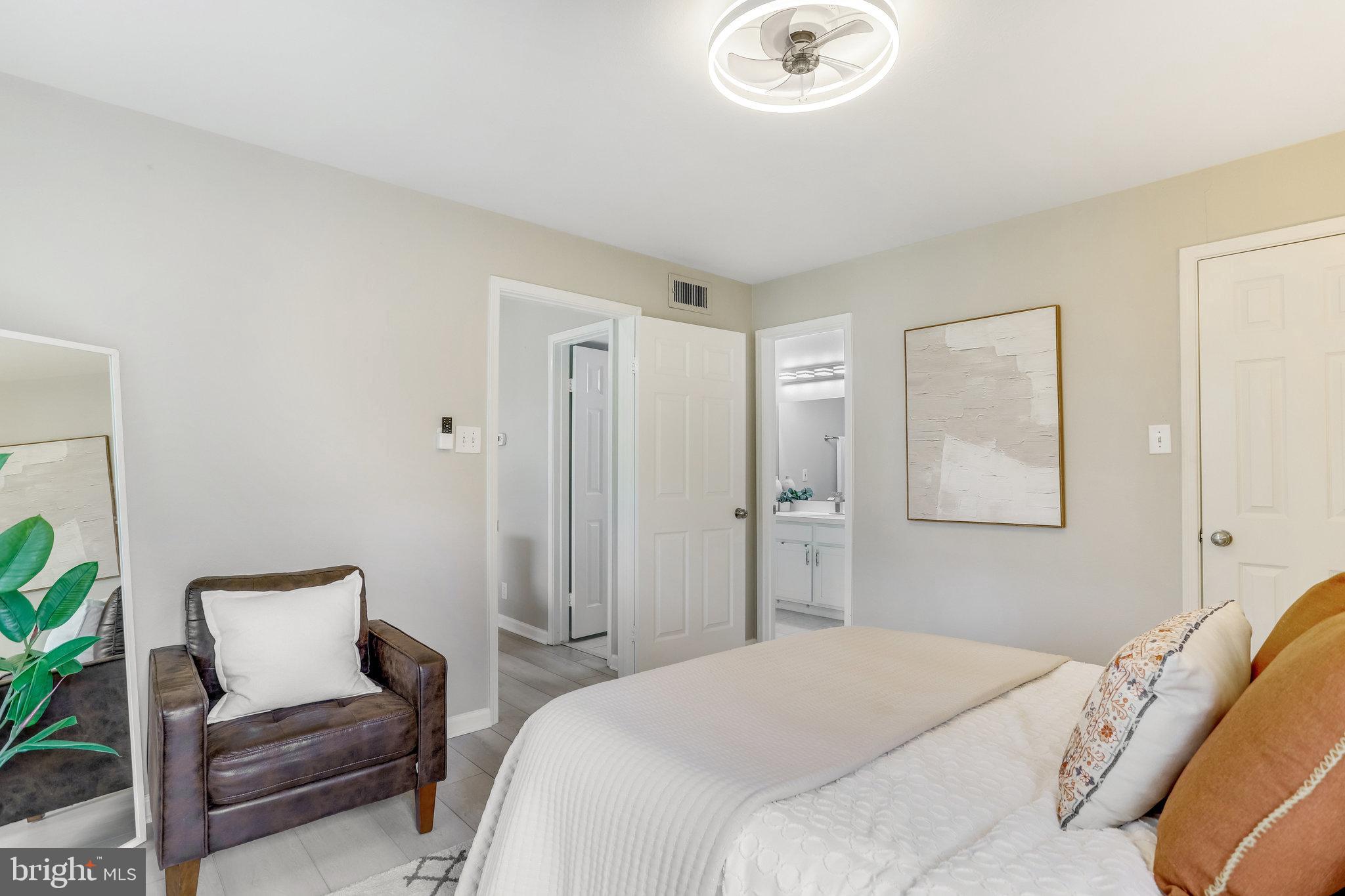 POINTE AT PARK CENTER - Residential