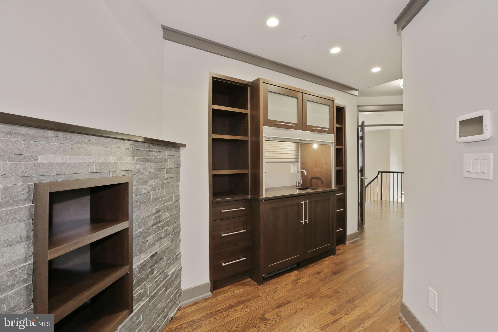 WILLIAMSBURG ESTATES - Residential