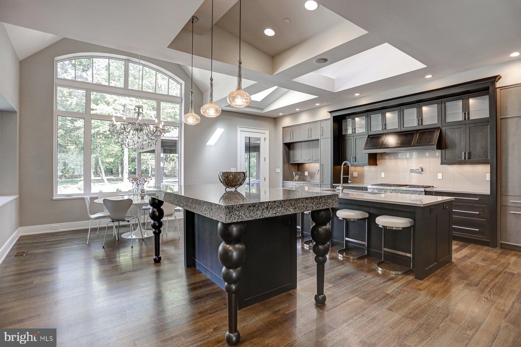 WILLIAMSBURG ESTATES - Residential