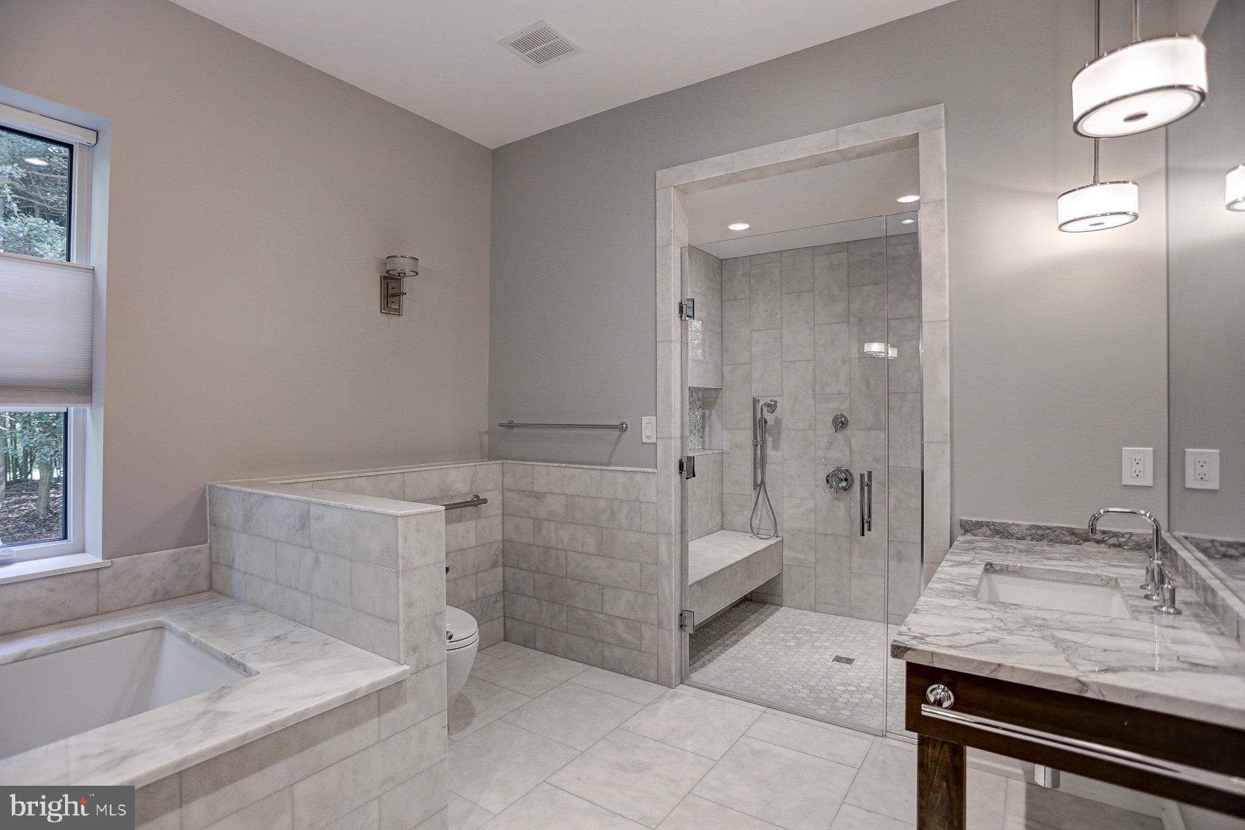 WILLIAMSBURG ESTATES - Residential