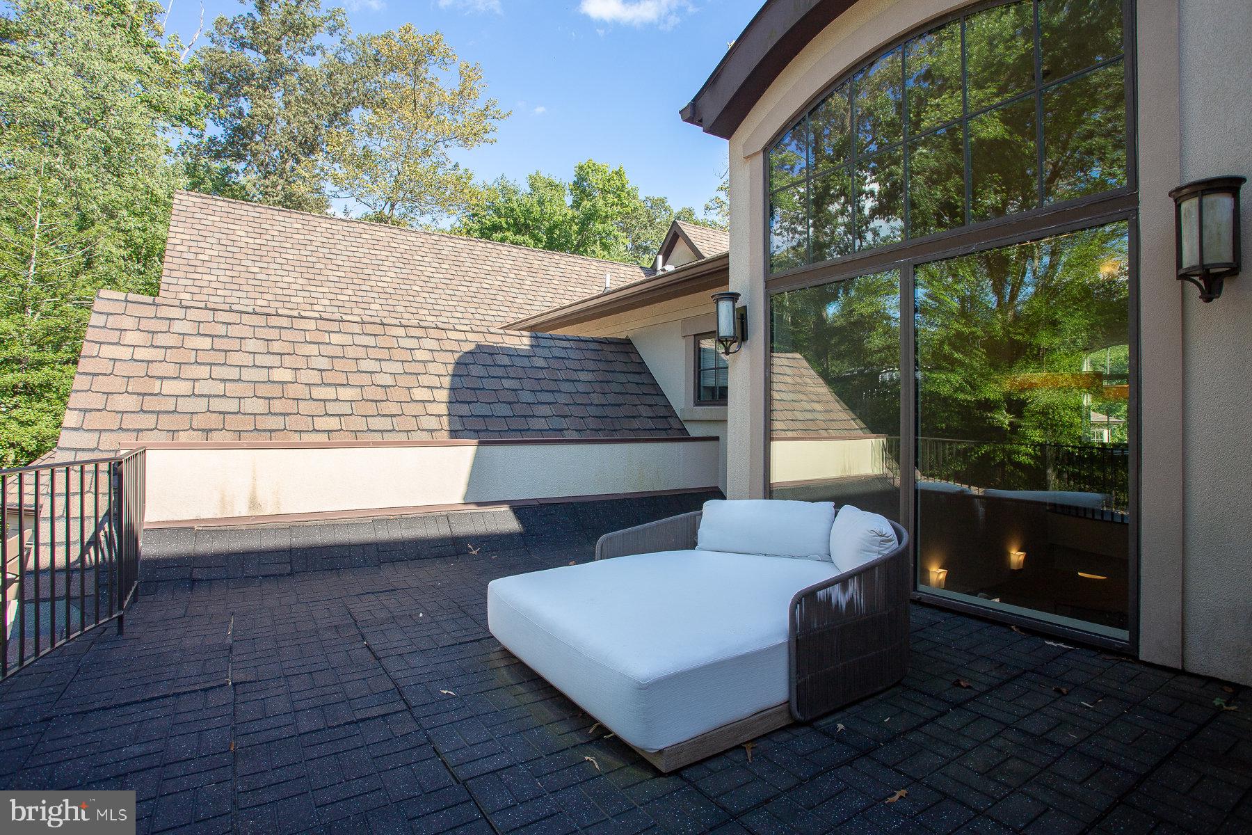 WILLIAMSBURG ESTATES - Residential