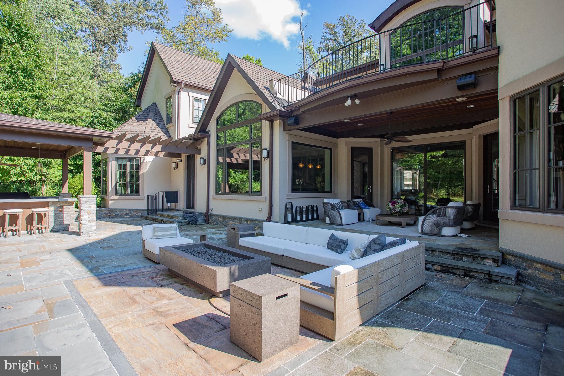 WILLIAMSBURG ESTATES - Residential