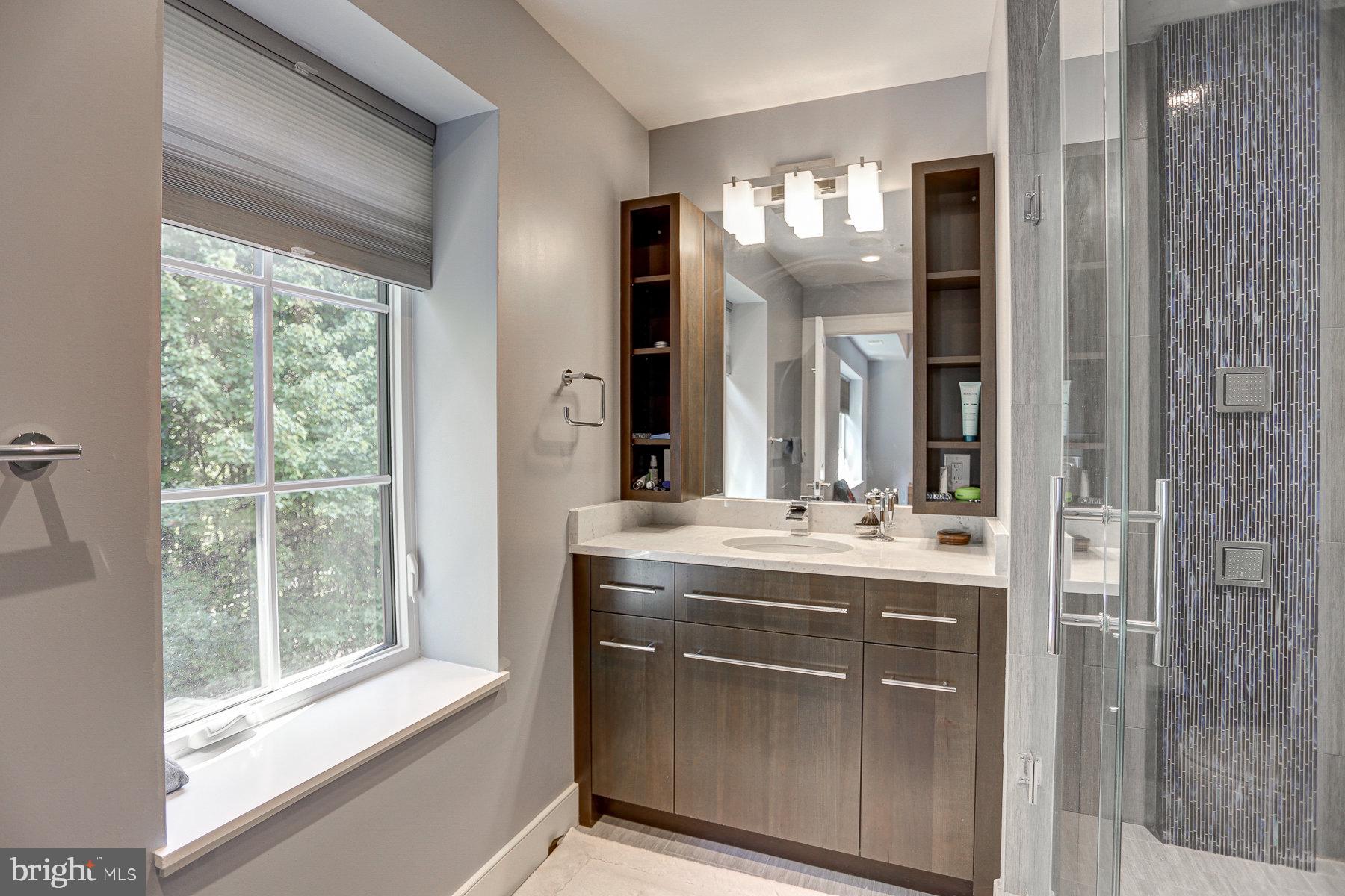 WILLIAMSBURG ESTATES - Residential