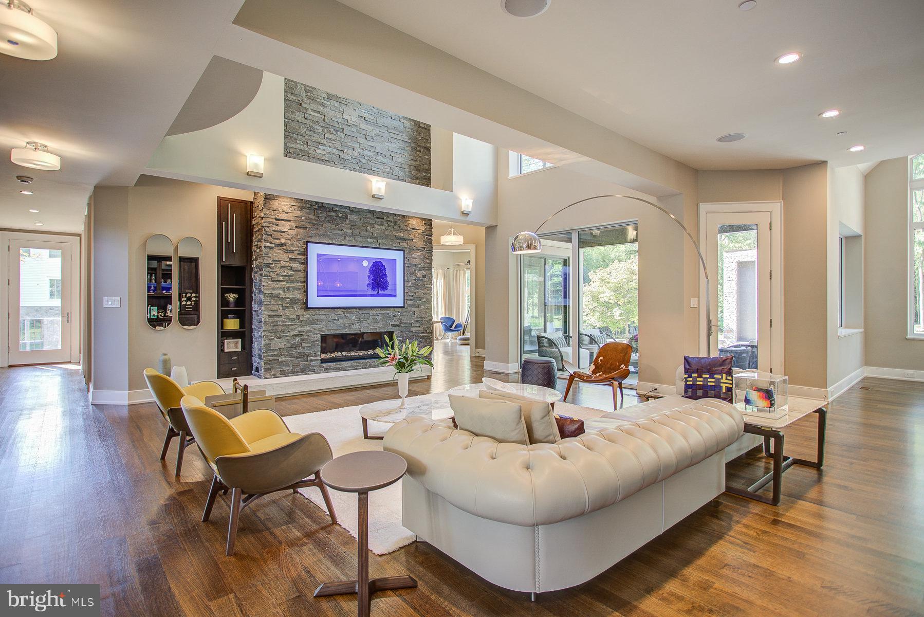 WILLIAMSBURG ESTATES - Residential