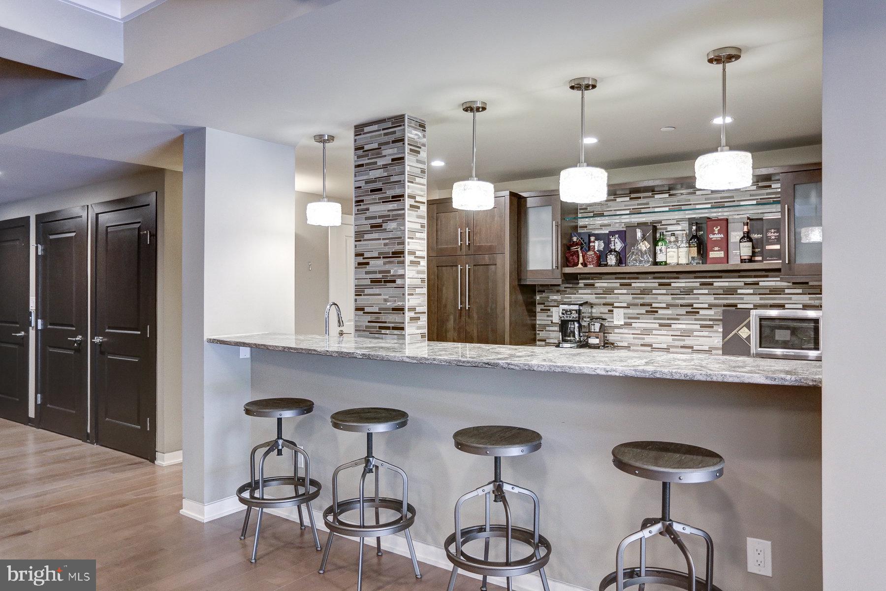 WILLIAMSBURG ESTATES - Residential