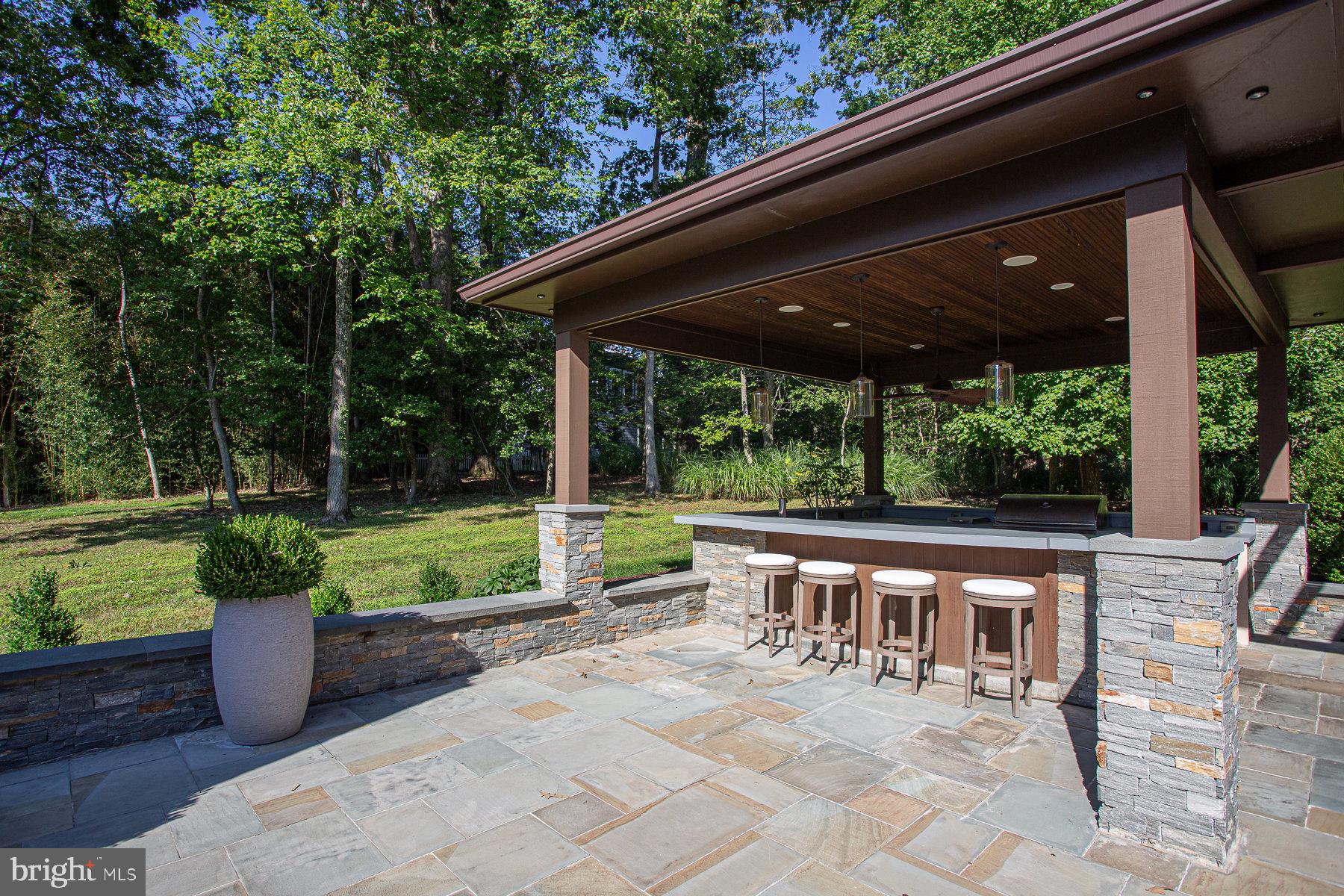 WILLIAMSBURG ESTATES - Residential