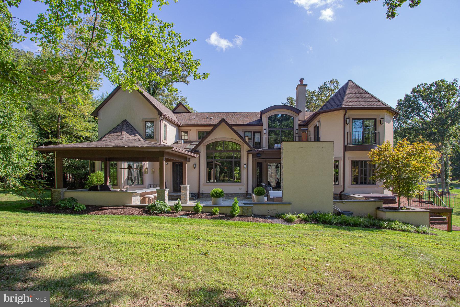 WILLIAMSBURG ESTATES - Residential