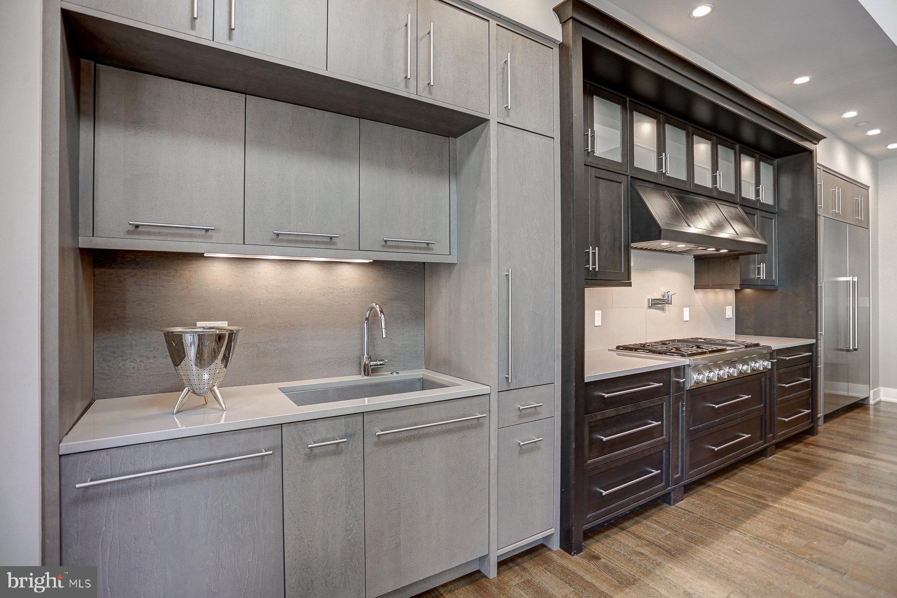 WILLIAMSBURG ESTATES - Residential