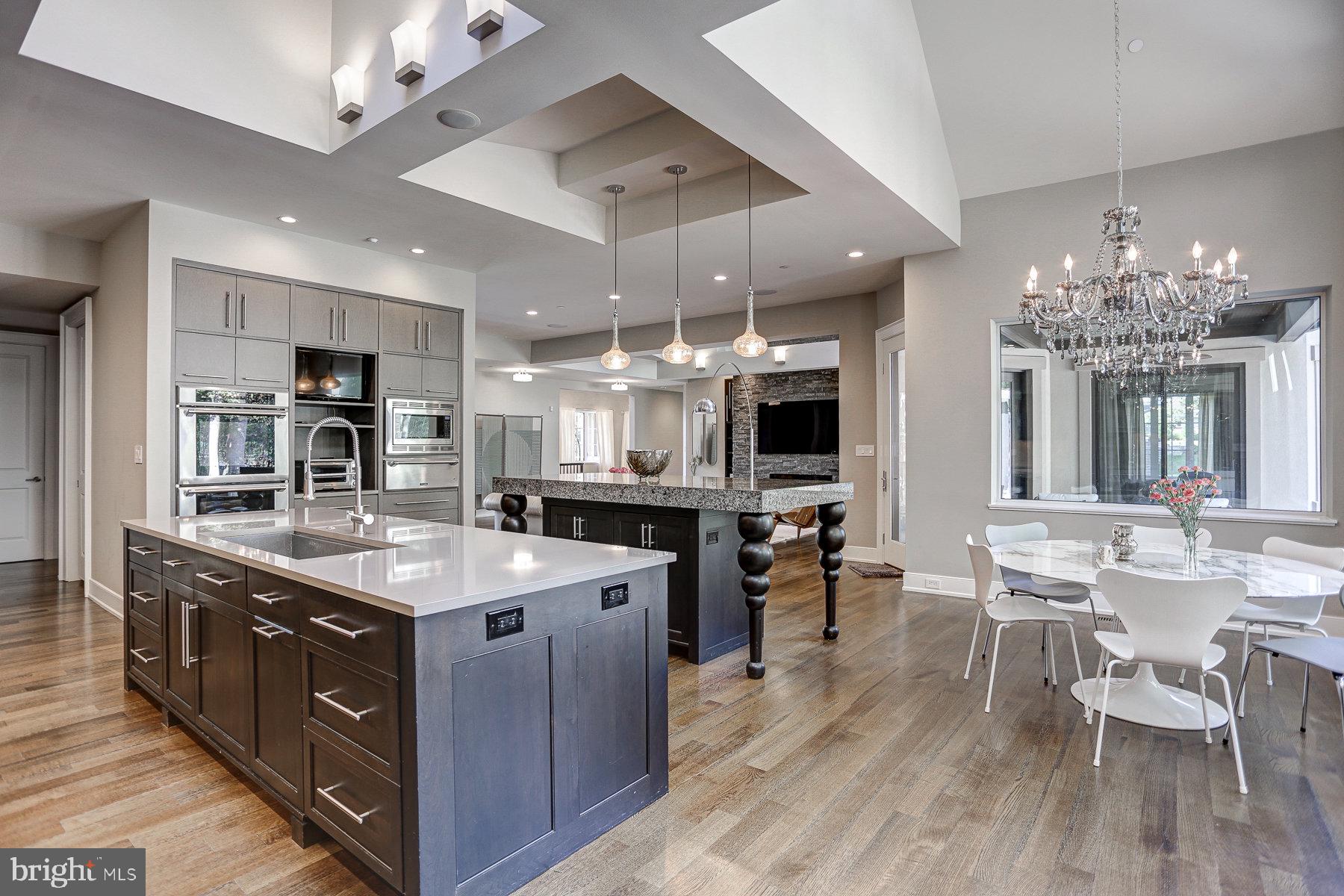 WILLIAMSBURG ESTATES - Residential