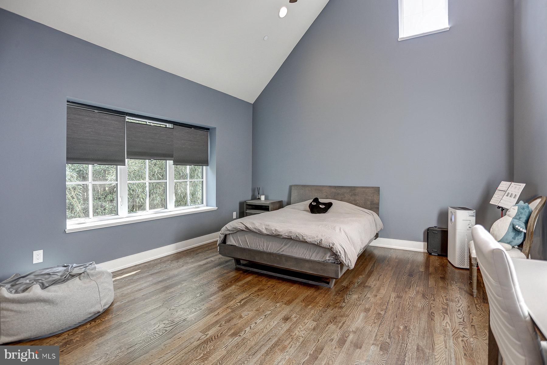 WILLIAMSBURG ESTATES - Residential