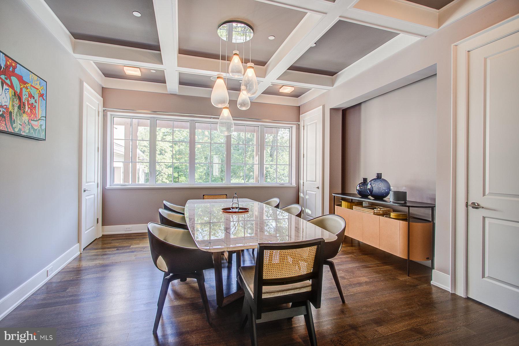 WILLIAMSBURG ESTATES - Residential