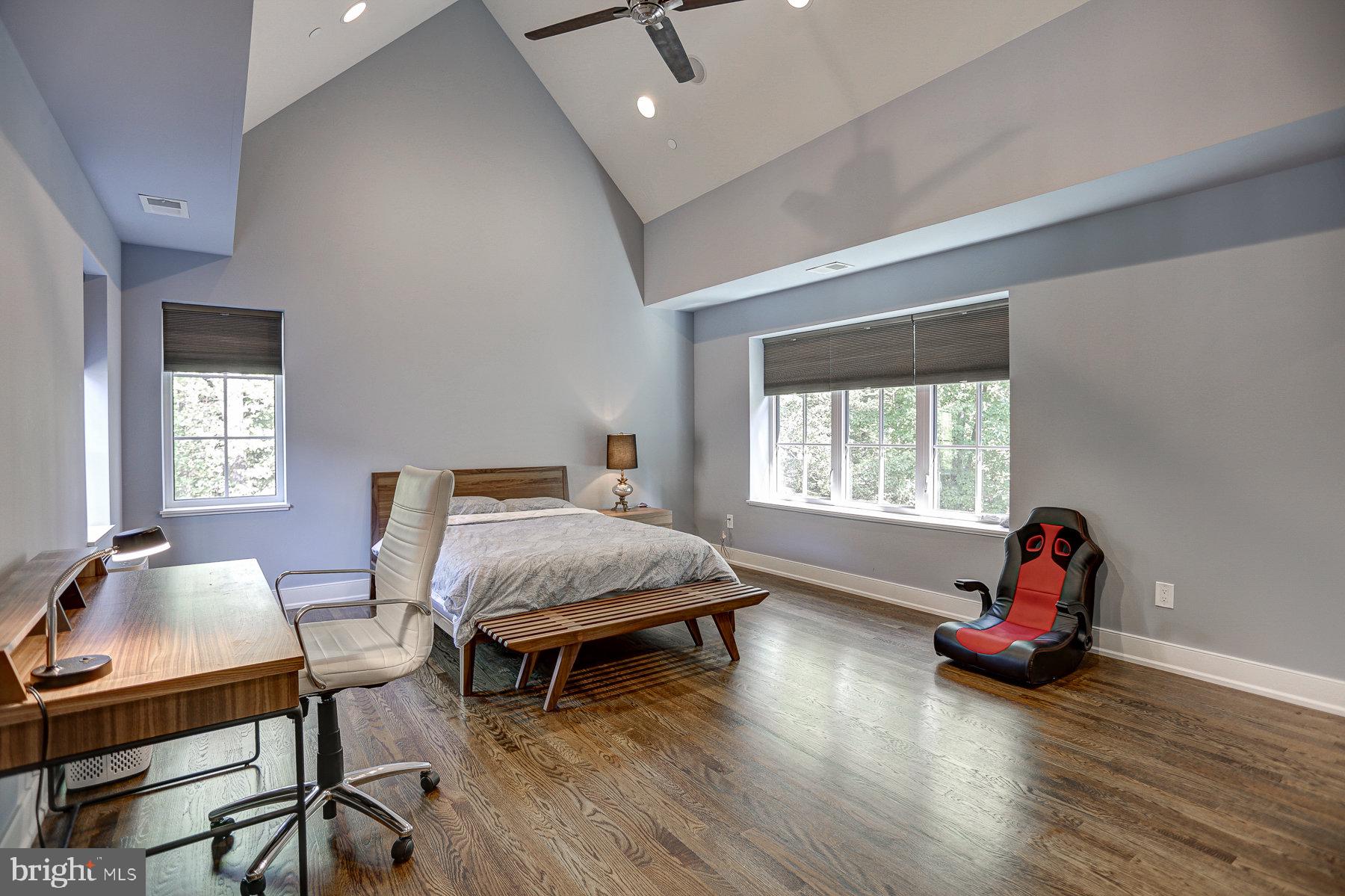 WILLIAMSBURG ESTATES - Residential