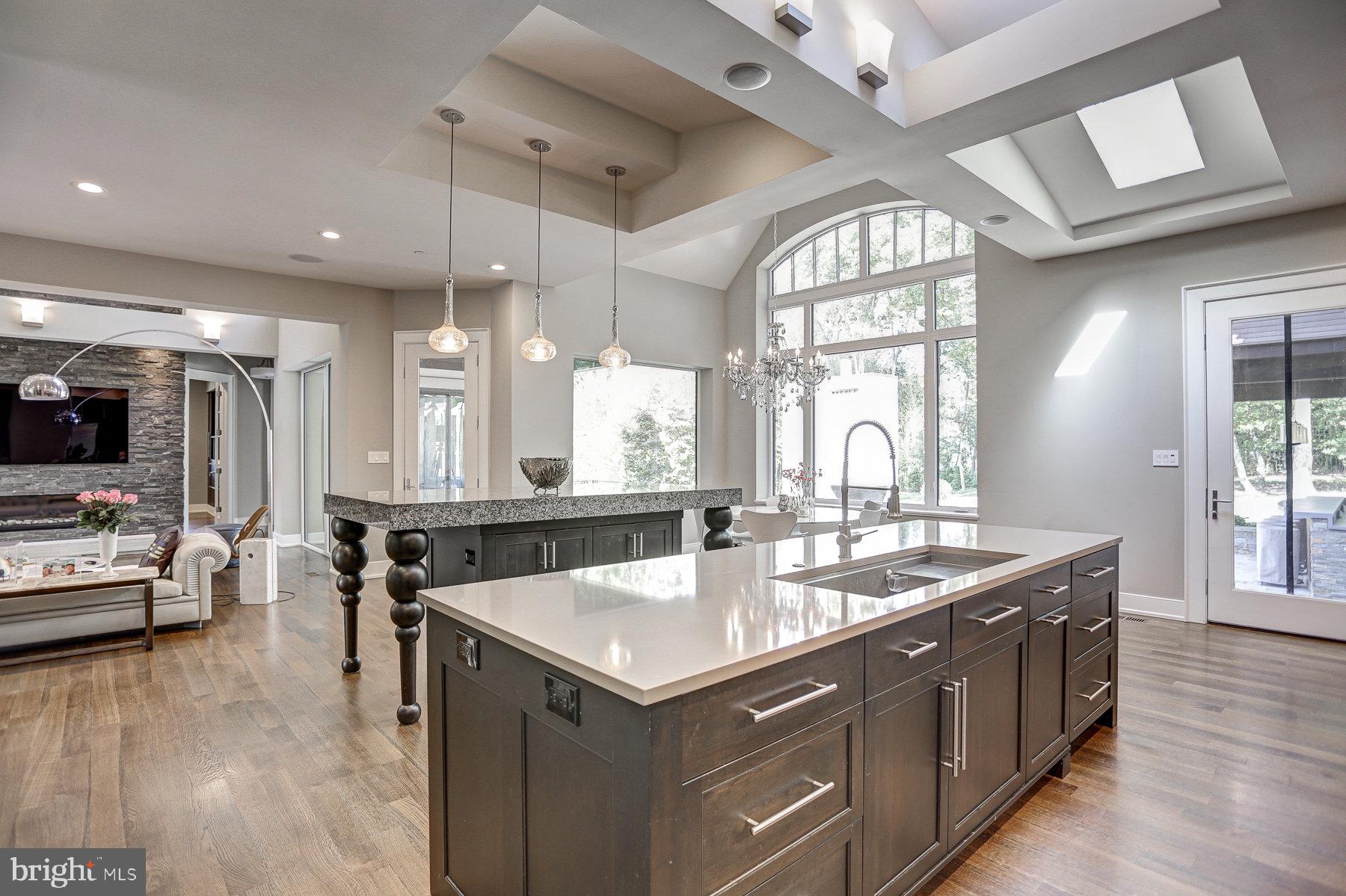 WILLIAMSBURG ESTATES - Residential