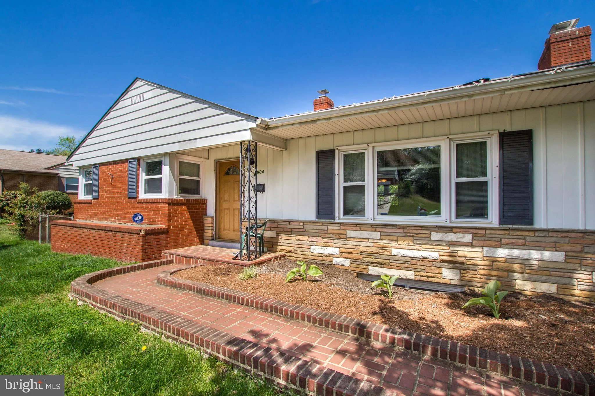 5904 Boston Drive, Falls Church, VA 22041