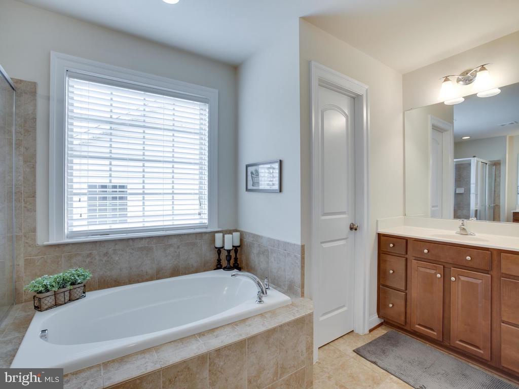 NORTH POINTE SUB - Residential