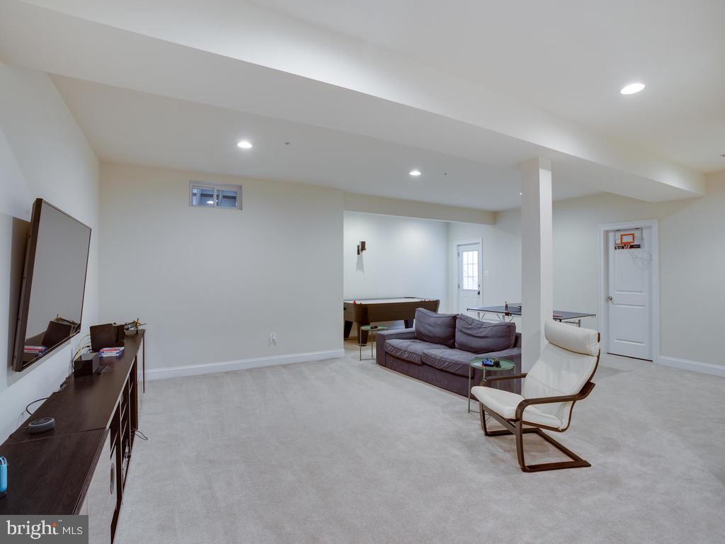 NORTH POINTE SUB - Residential