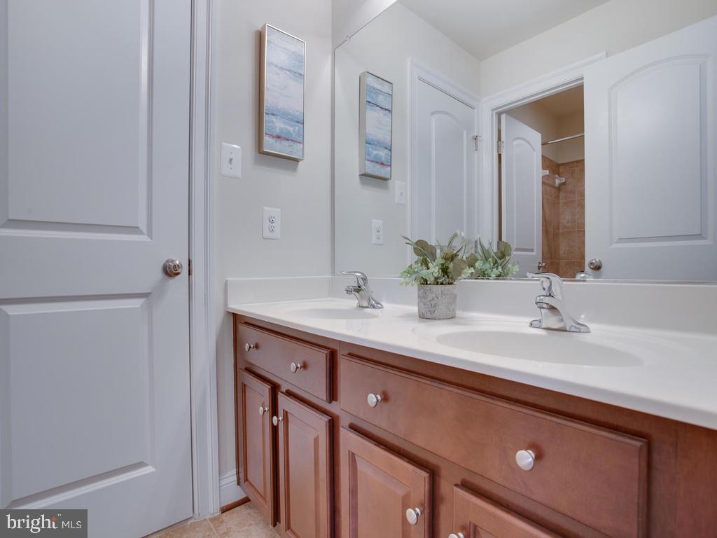 NORTH POINTE SUB - Residential