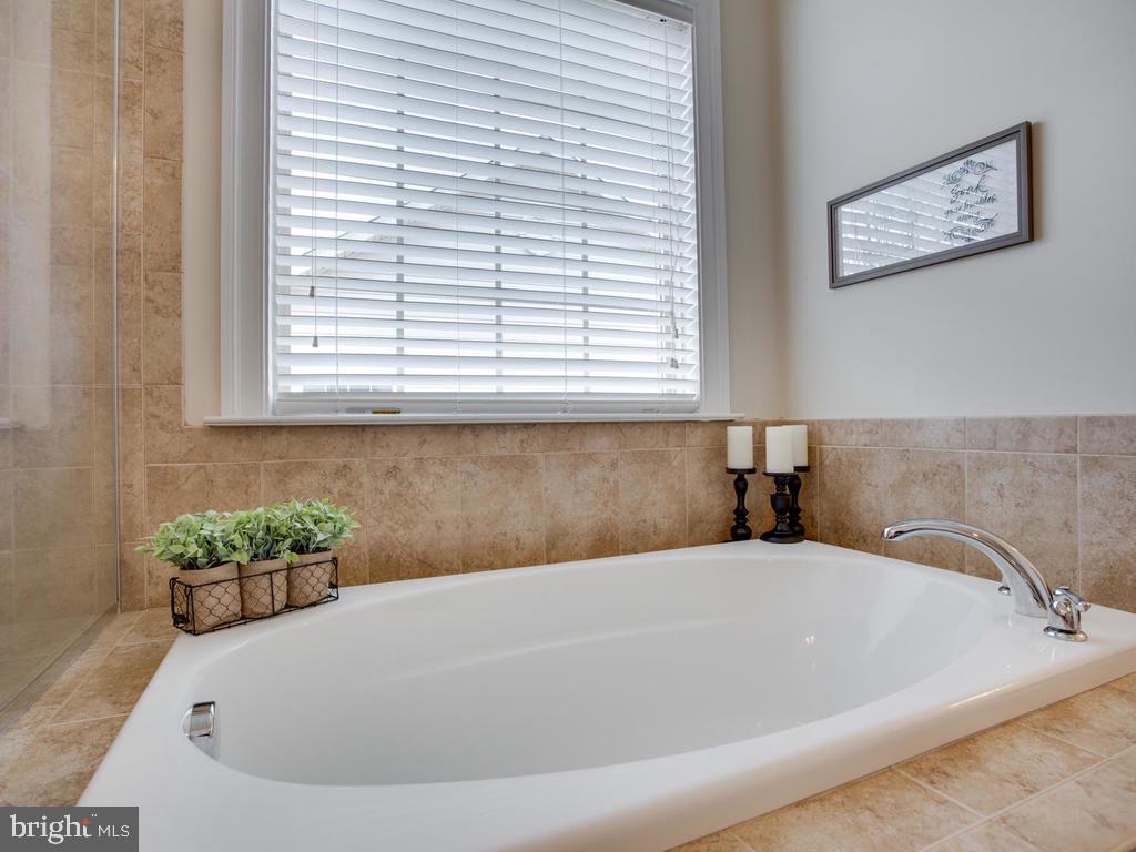 NORTH POINTE SUB - Residential