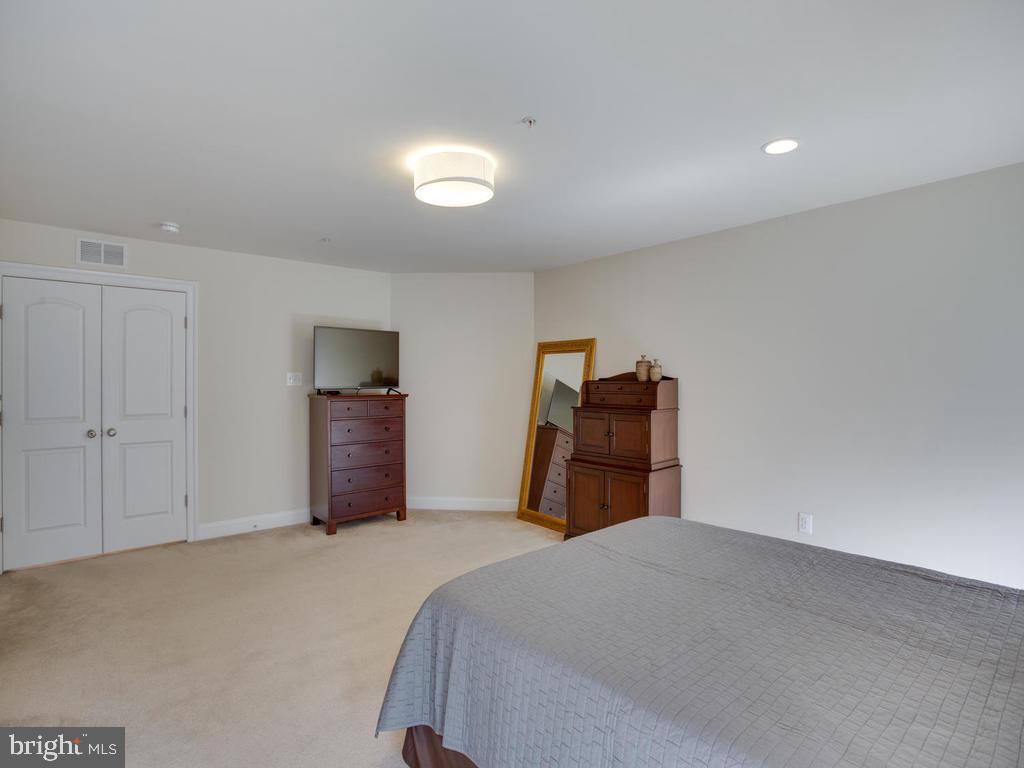 NORTH POINTE SUB - Residential