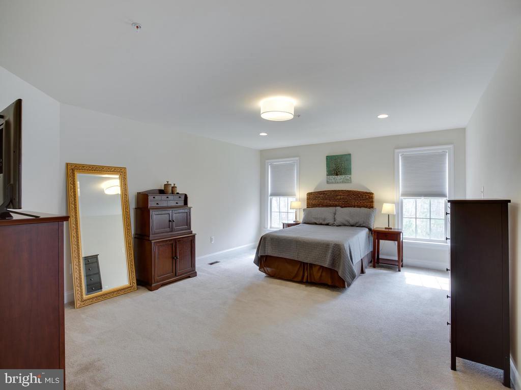 NORTH POINTE SUB - Residential