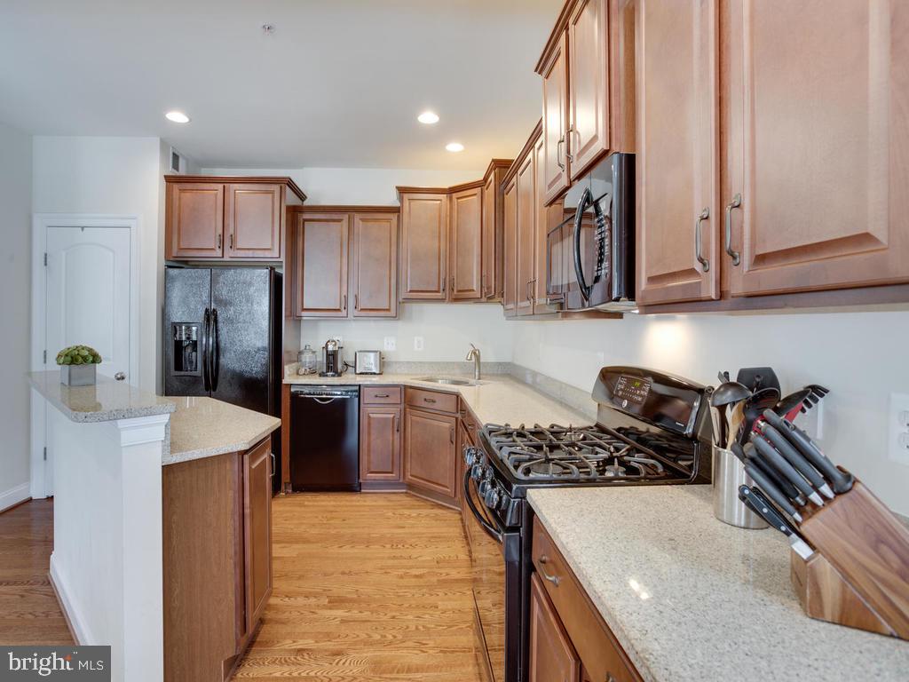 NORTH POINTE SUB - Residential