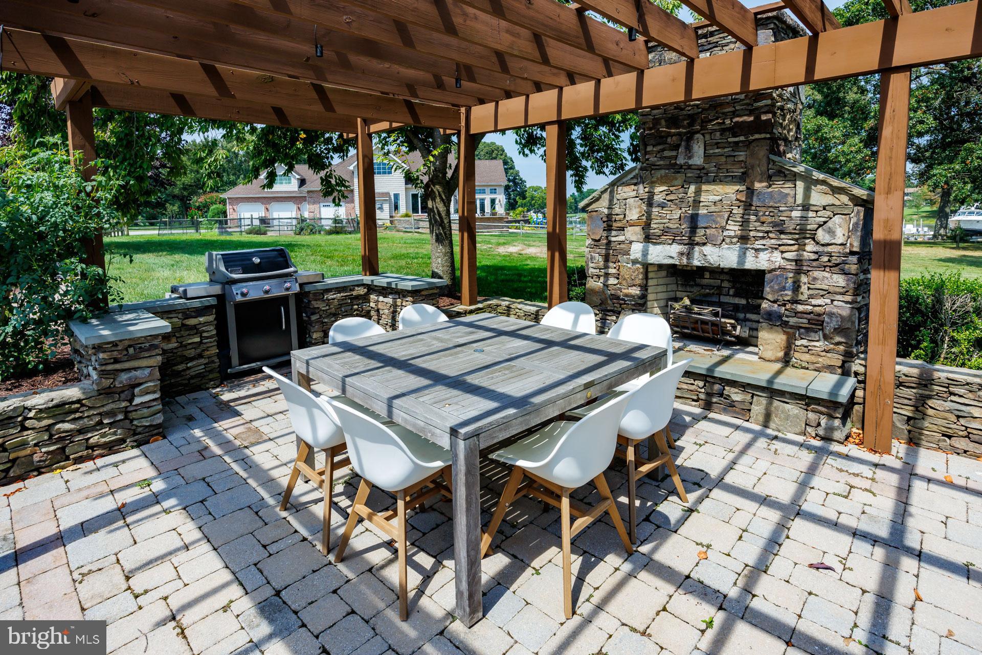 BELLE POINT FARM - Residential