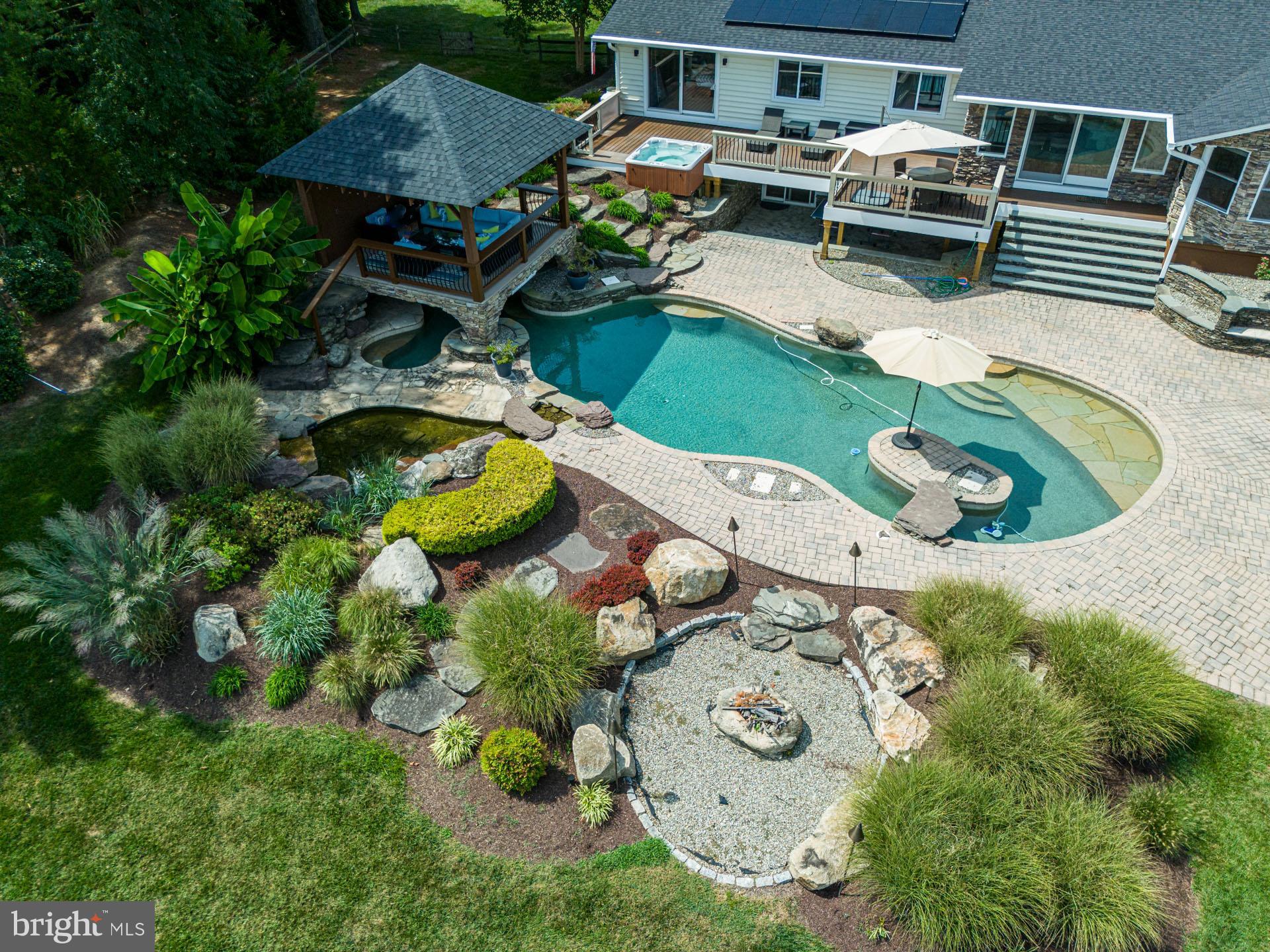 BELLE POINT FARM - Residential