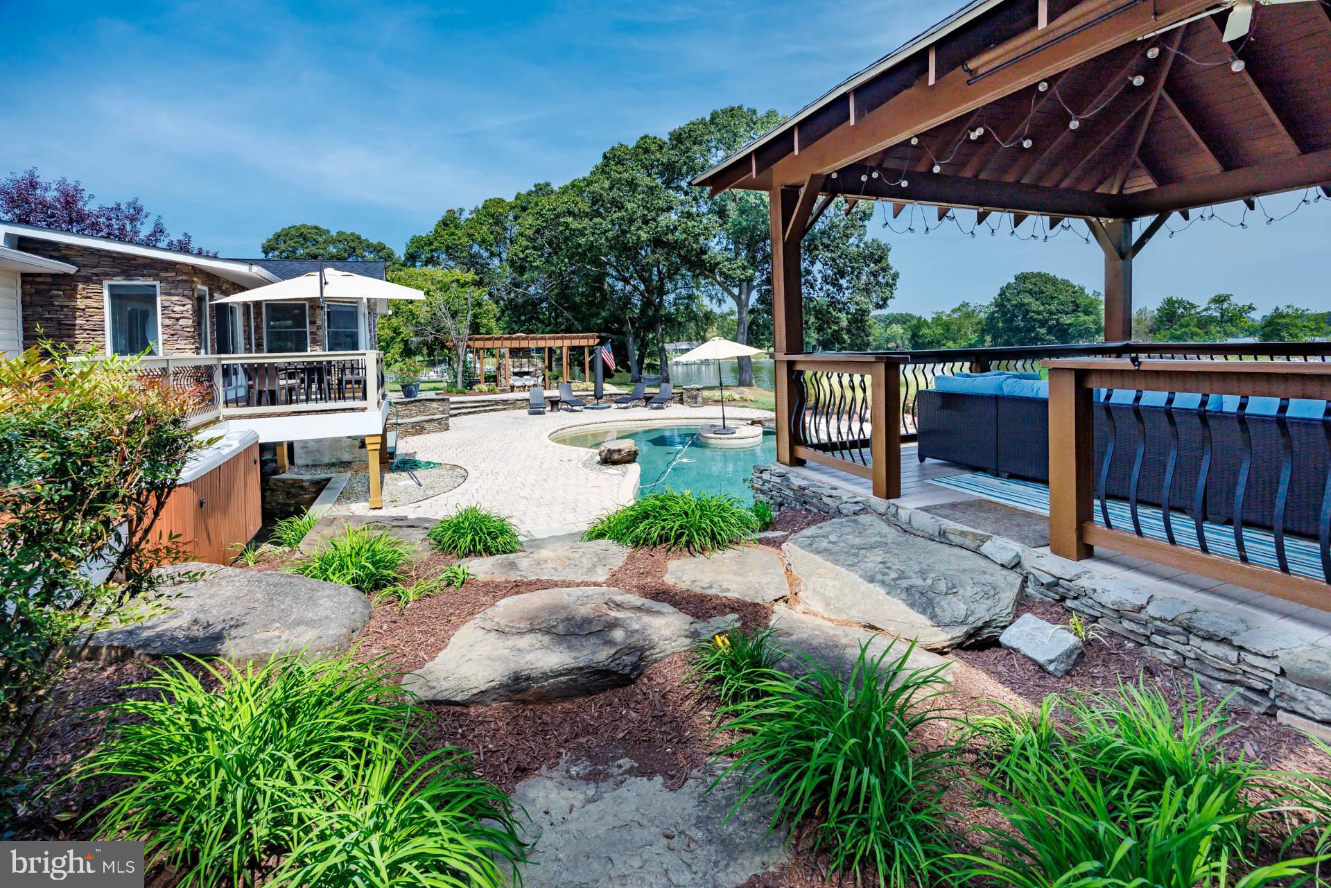 BELLE POINT FARM - Residential