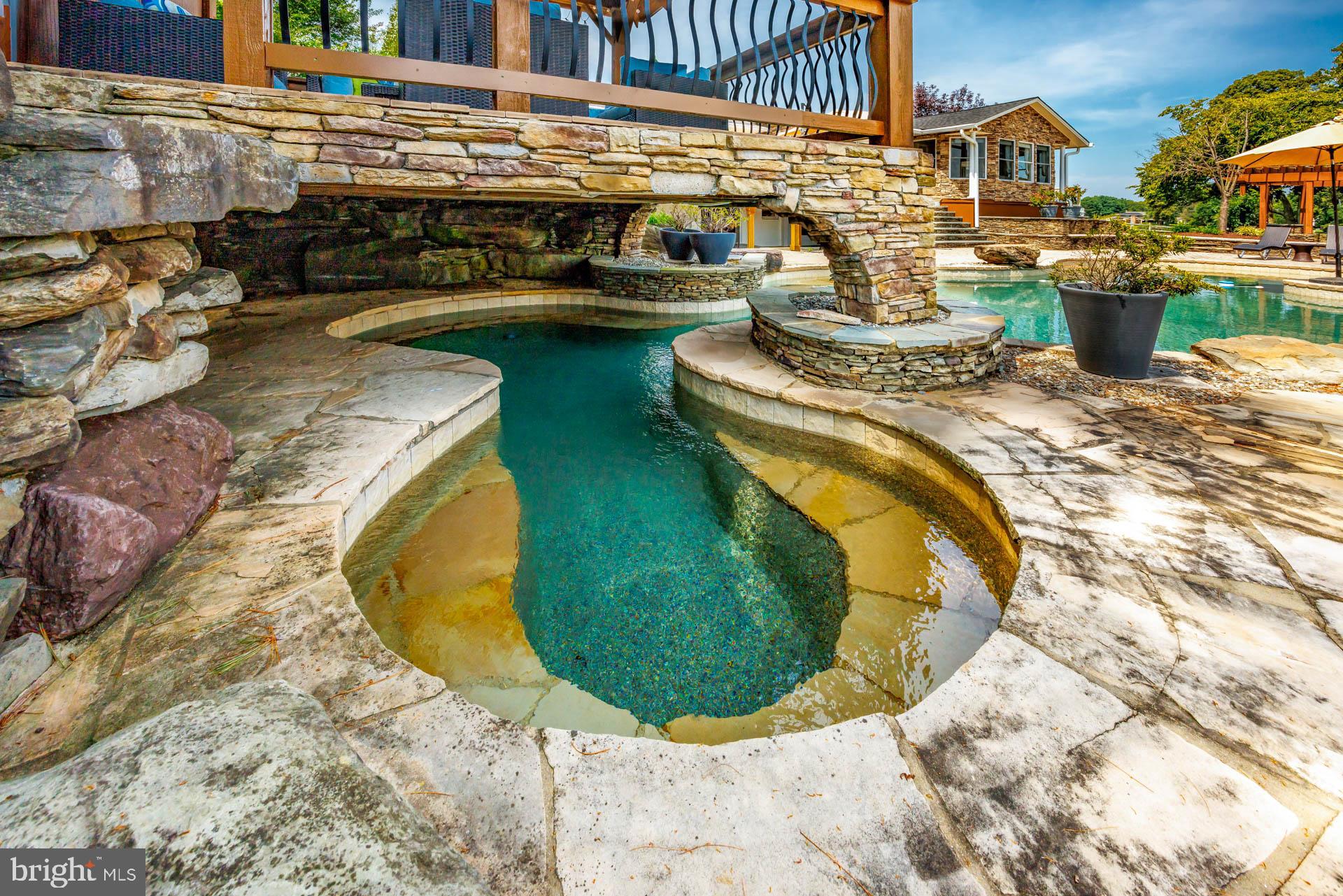 BELLE POINT FARM - Residential