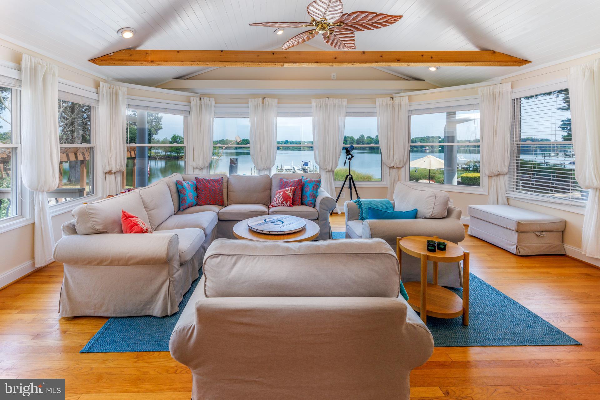 BELLE POINT FARM - Residential