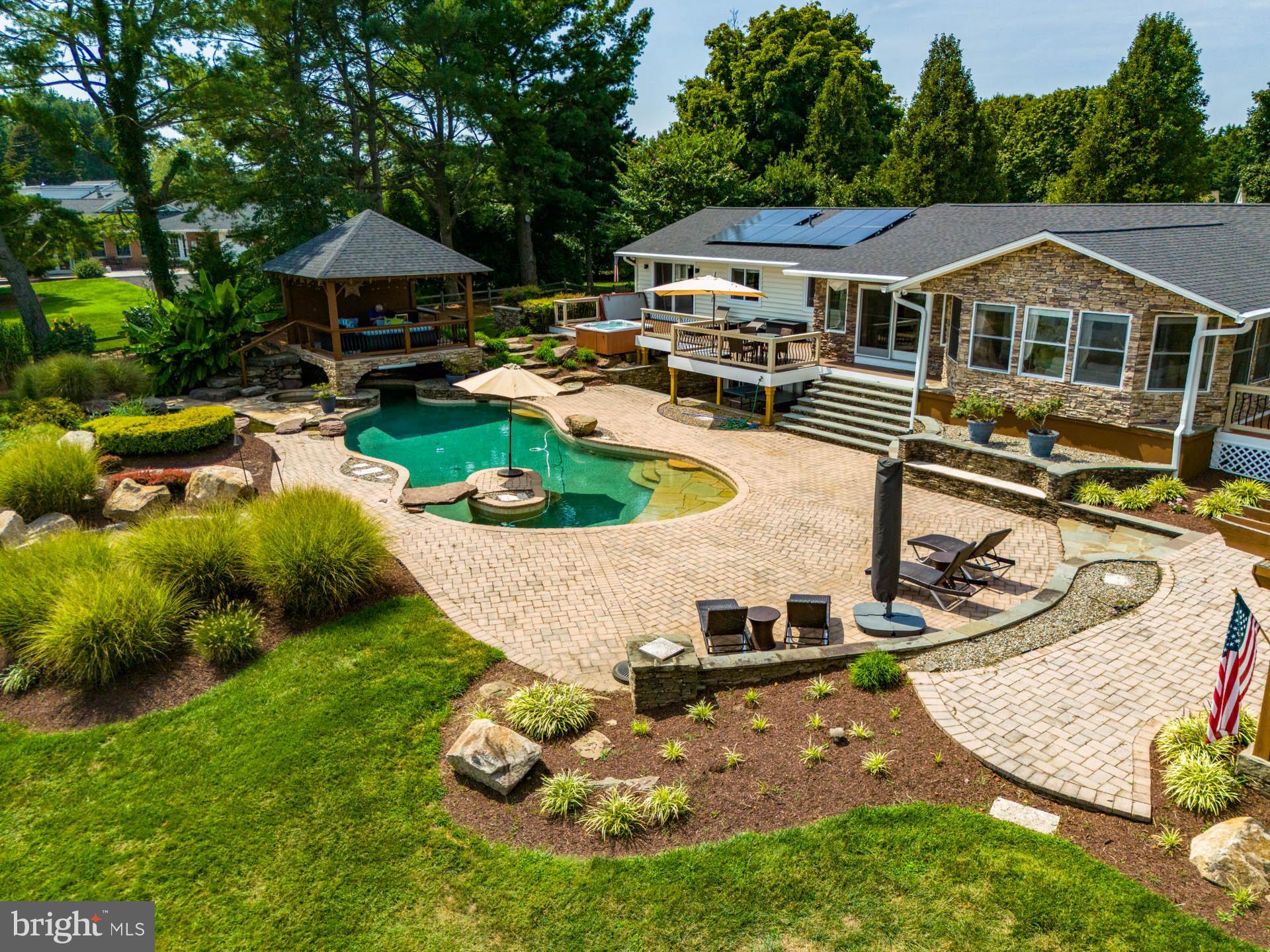 BELLE POINT FARM - Residential