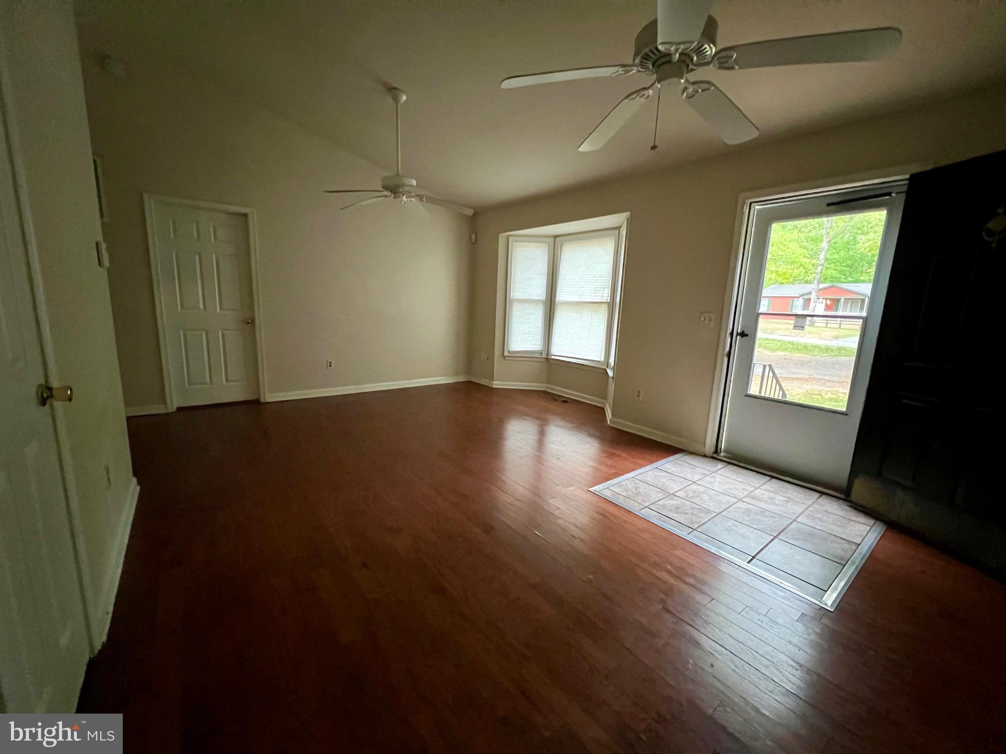 LAKE WILDERNESS - Residential Lease