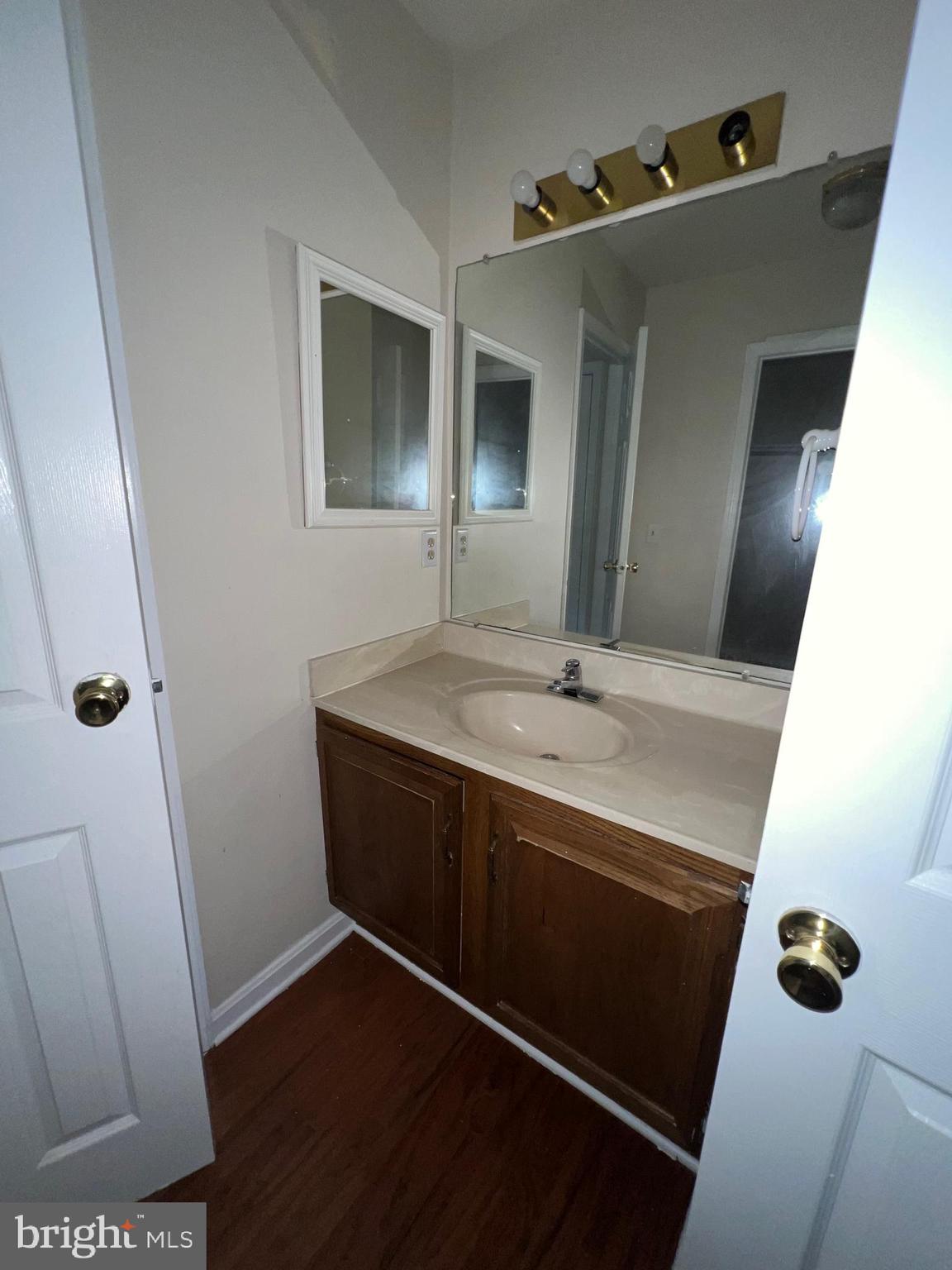 LAKE WILDERNESS - Residential Lease