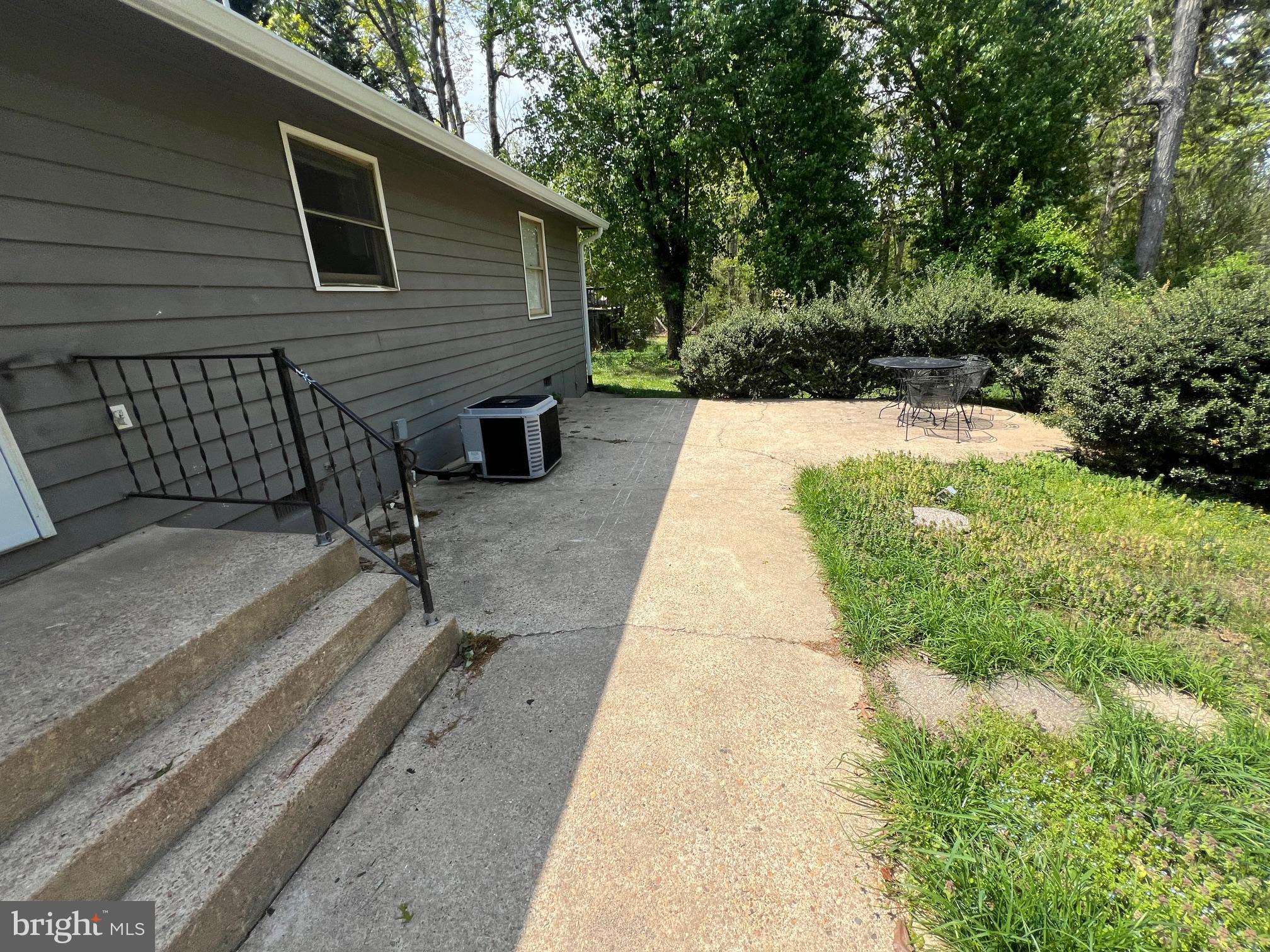 LAKE WILDERNESS - Residential Lease