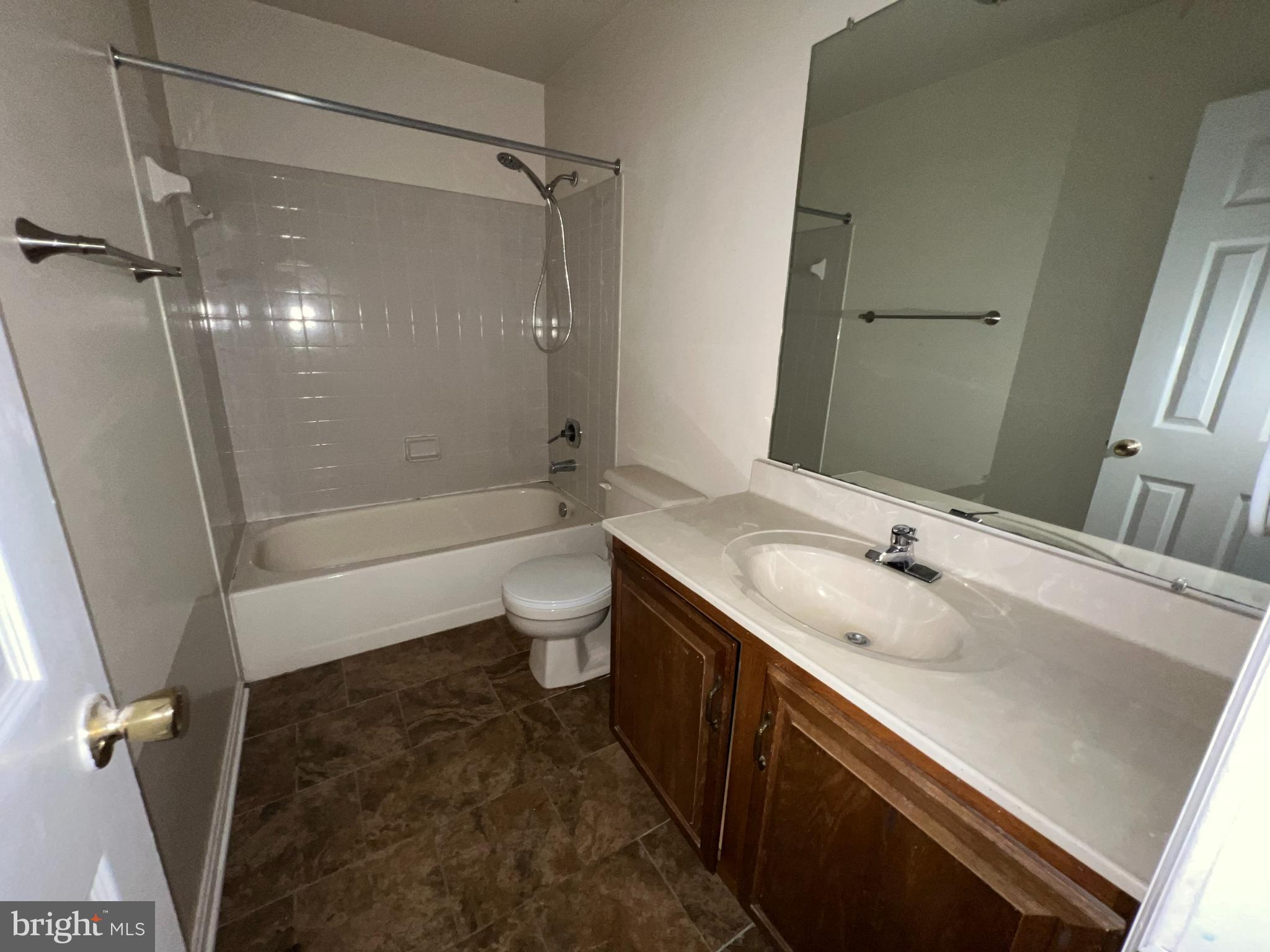 LAKE WILDERNESS - Residential Lease