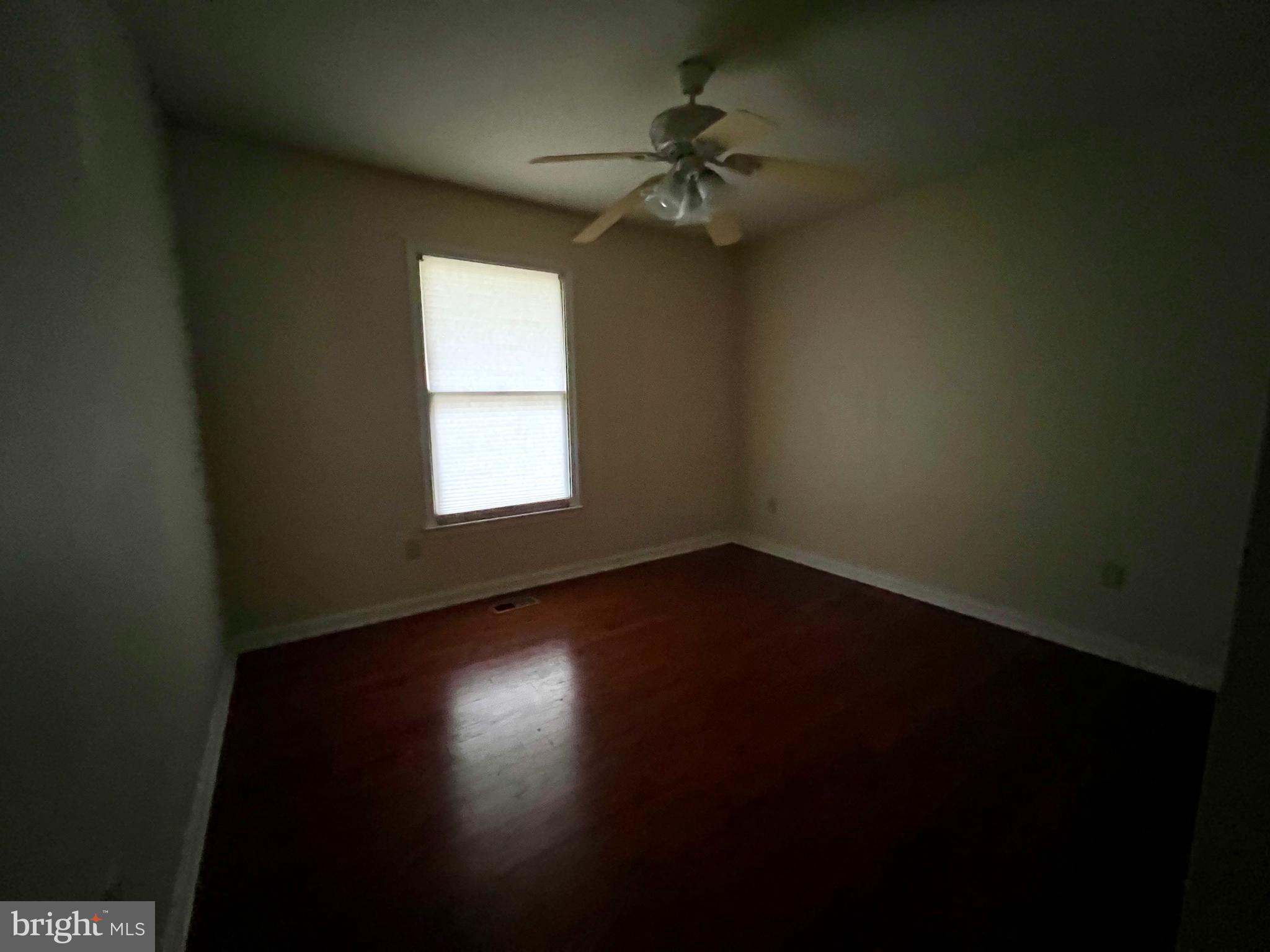 LAKE WILDERNESS - Residential Lease